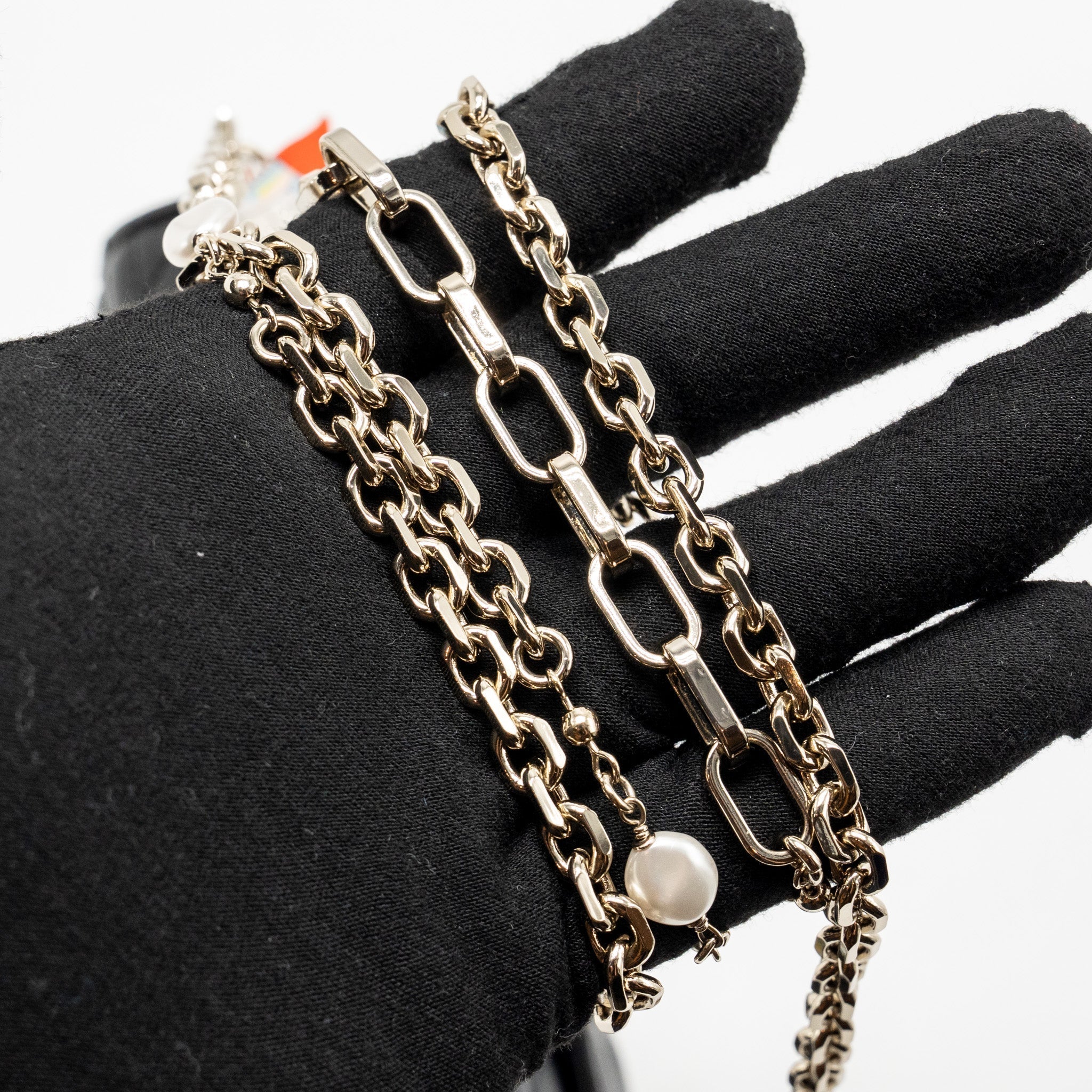 black-dior-wallet-on-chain