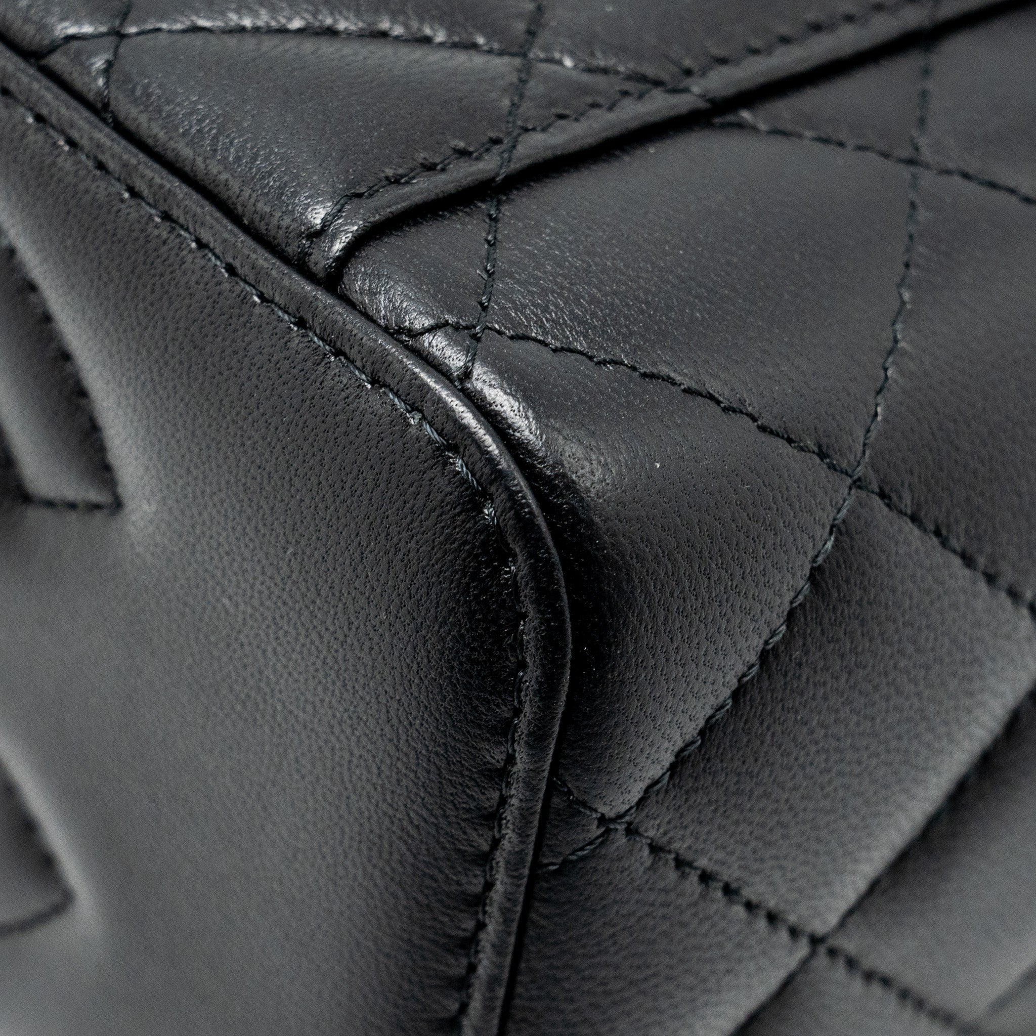chanel-top-handle-long-vanity-case-lambskin-black-shw-microchip-copy