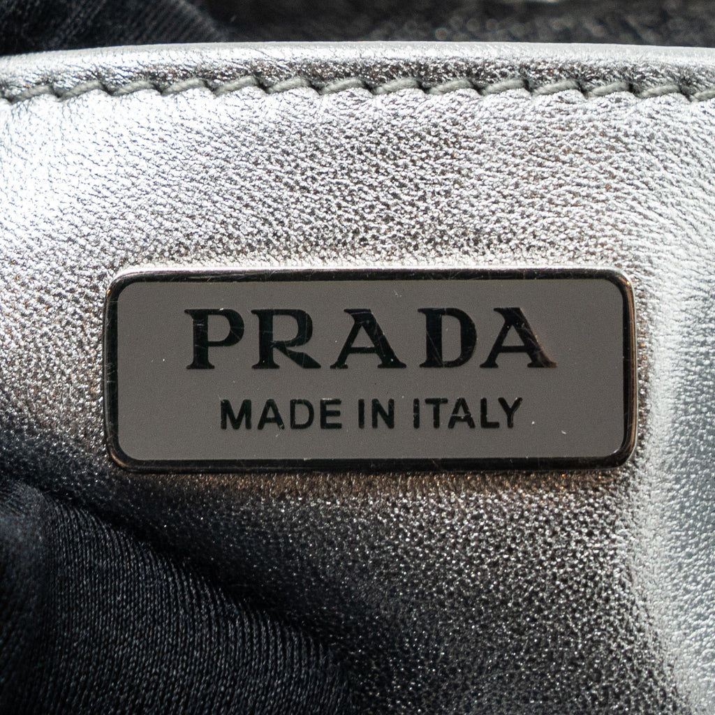 prada-borsa-a-spalla-cleo-pelle-spazzolato-argento-shw