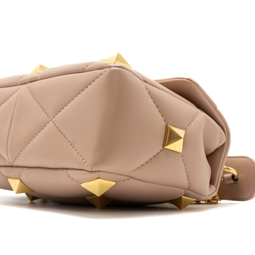 valentino-medium-roman-stud-shoulder-bag-nappa-poudre-ghw