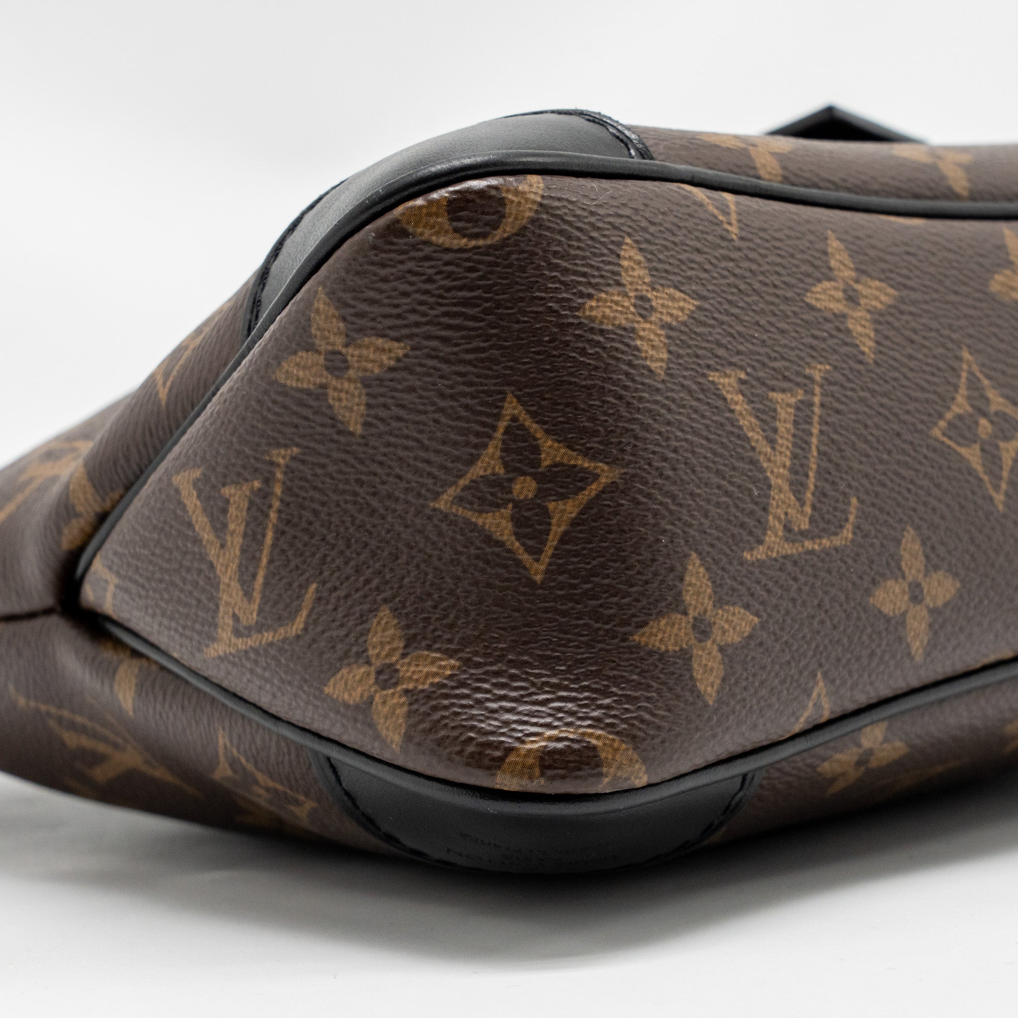 louis-vuitton-odeon-pm-bag-monogram-canvas-black-ghw-copy