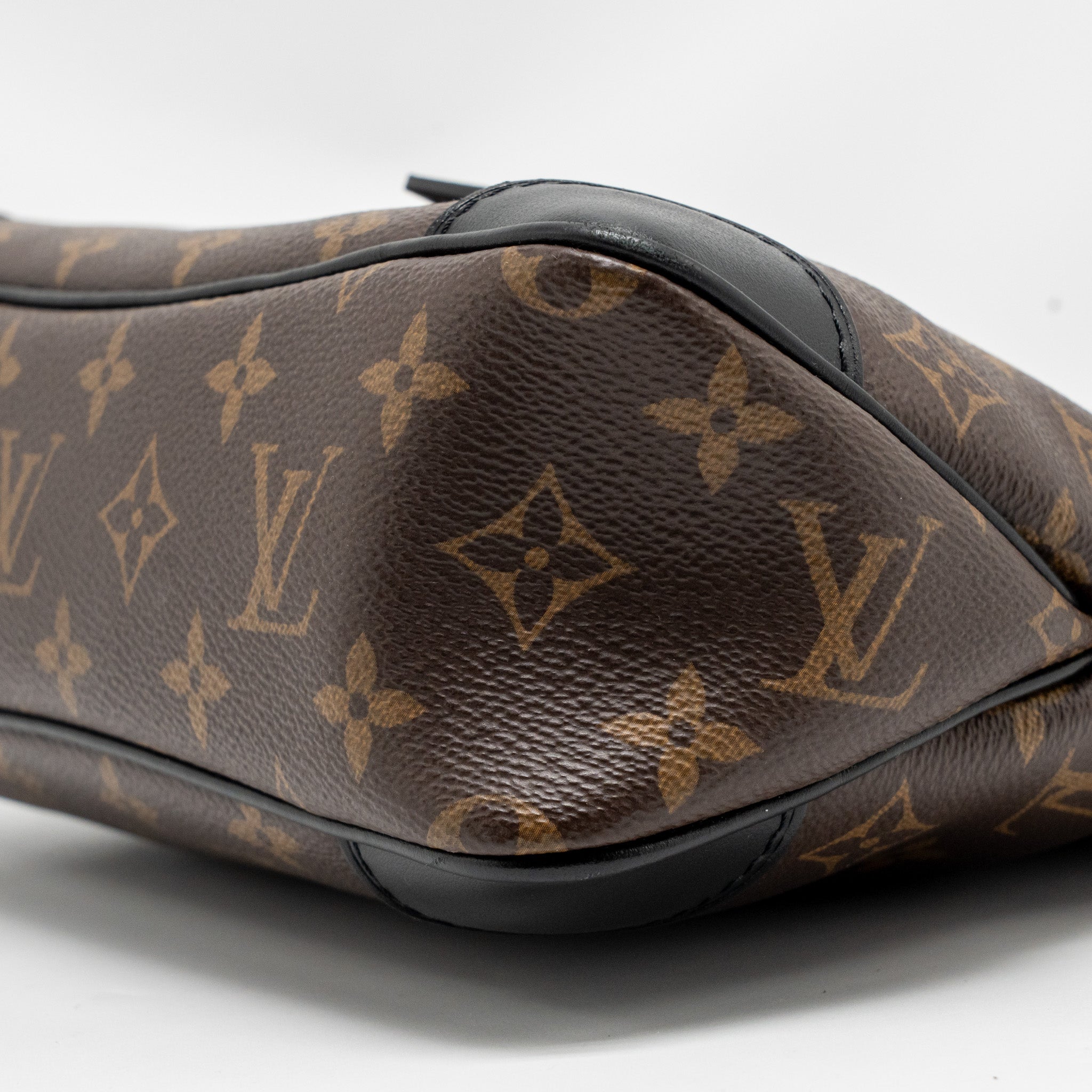 louis-vuitton-odeon-pm-bag-monogram-canvas-black-ghw-copy