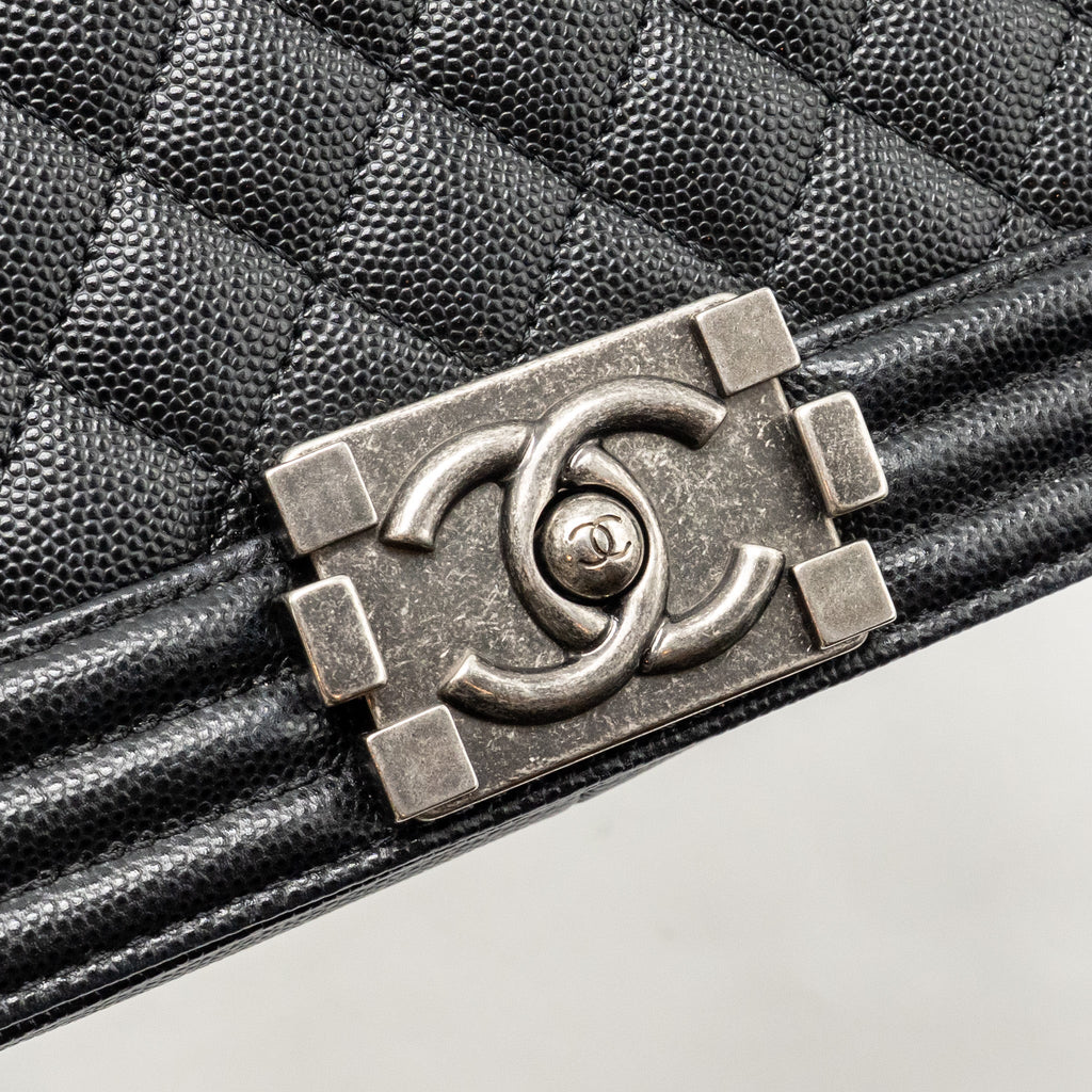 chanel-medium-boy-bag-caviar-black-shw-1