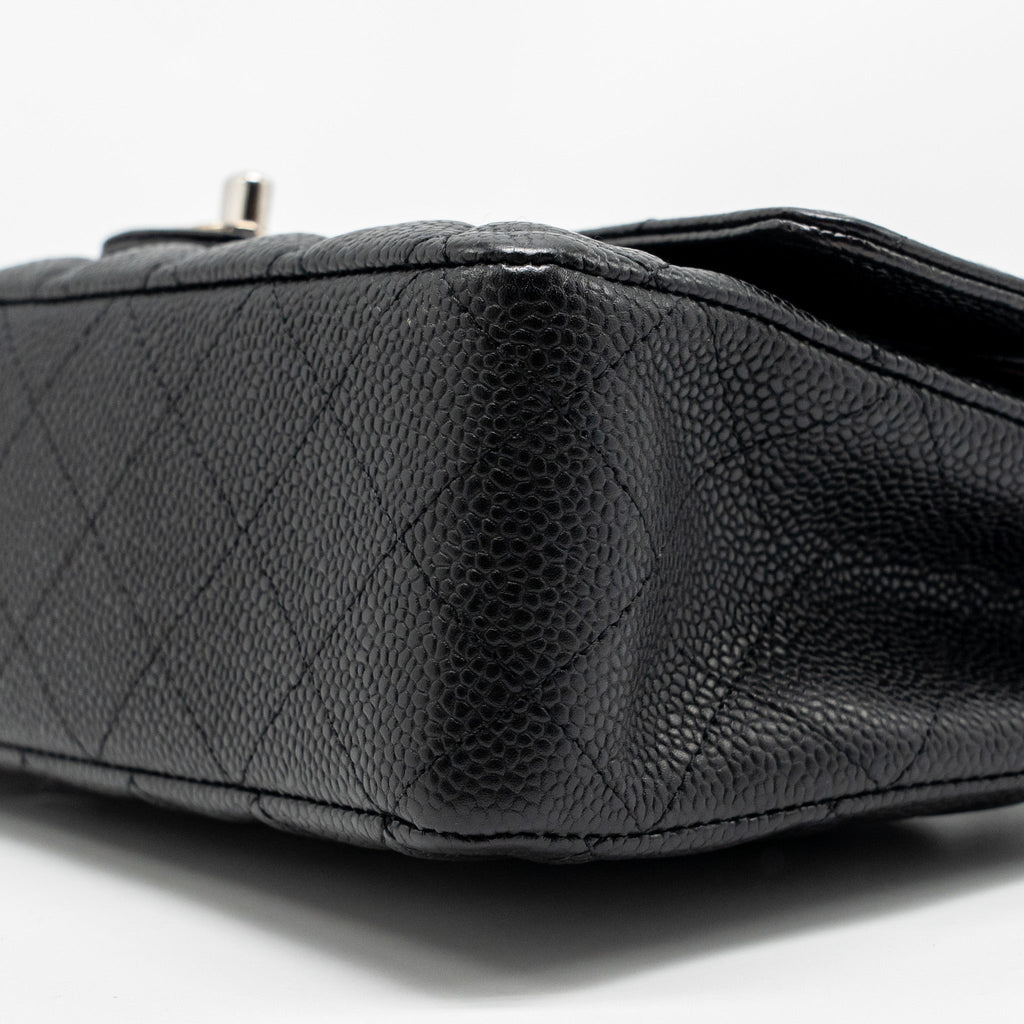 chanel-medium-classic-double-flap-bag-caviar-black-shw-14