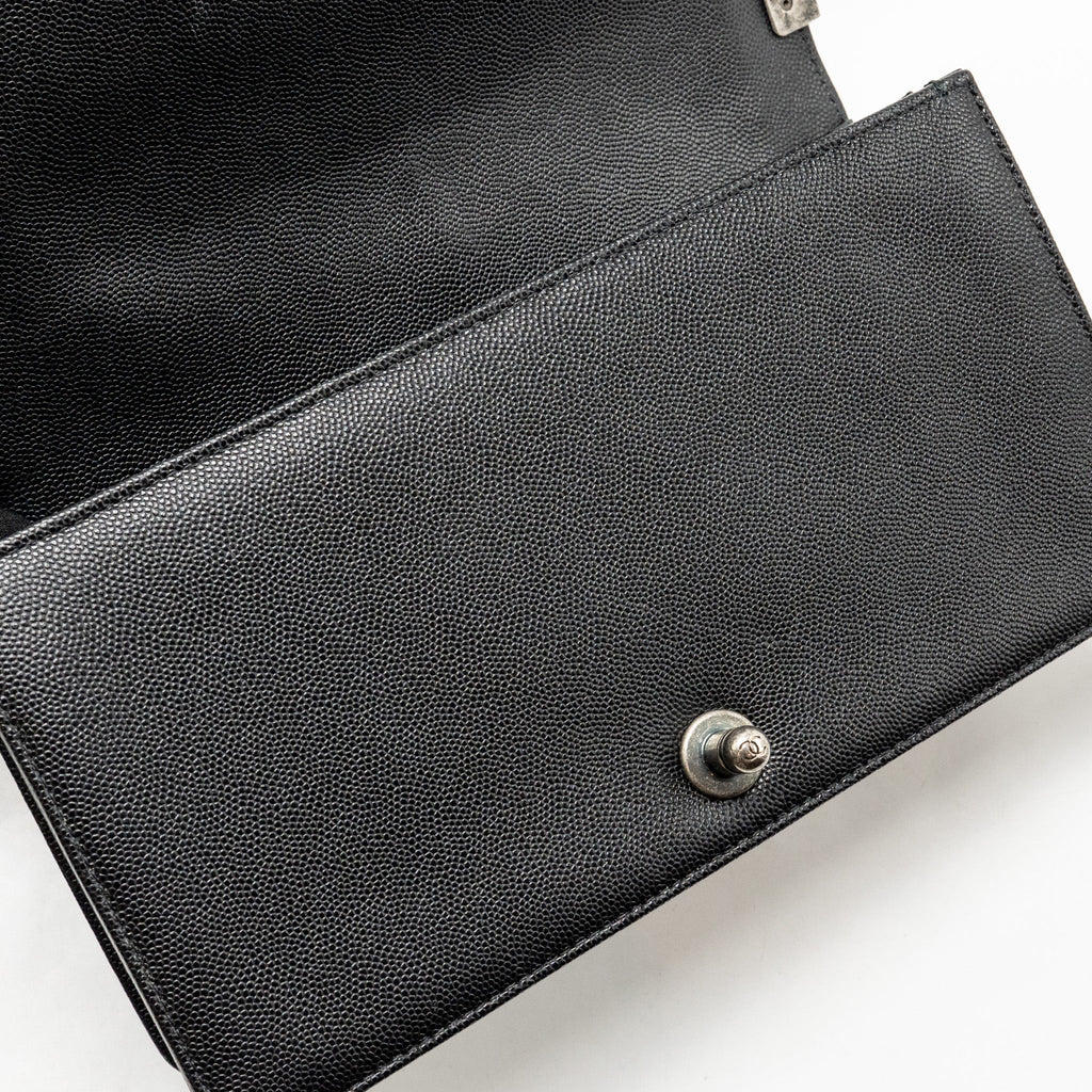chanel-medium-boy-bag-caviar-black-shw-1