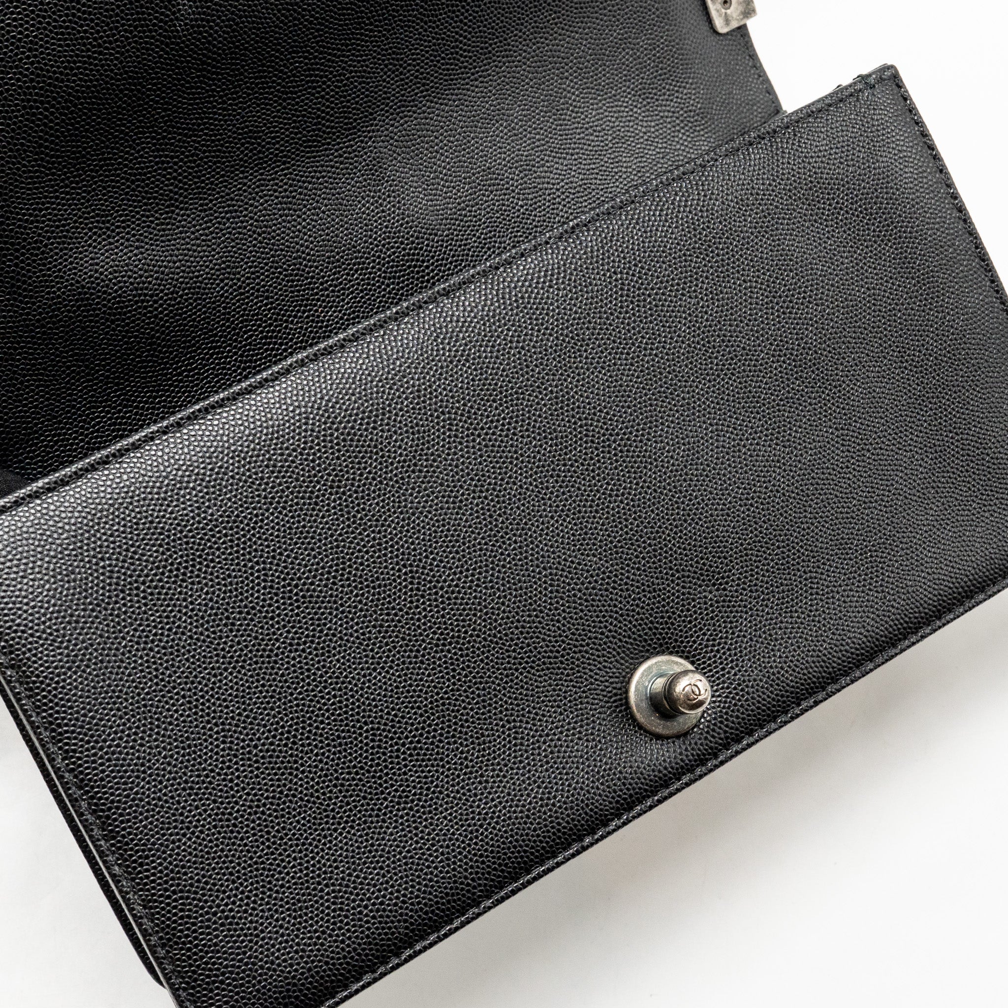 chanel-medium-boy-bag-caviar-black-shw-1