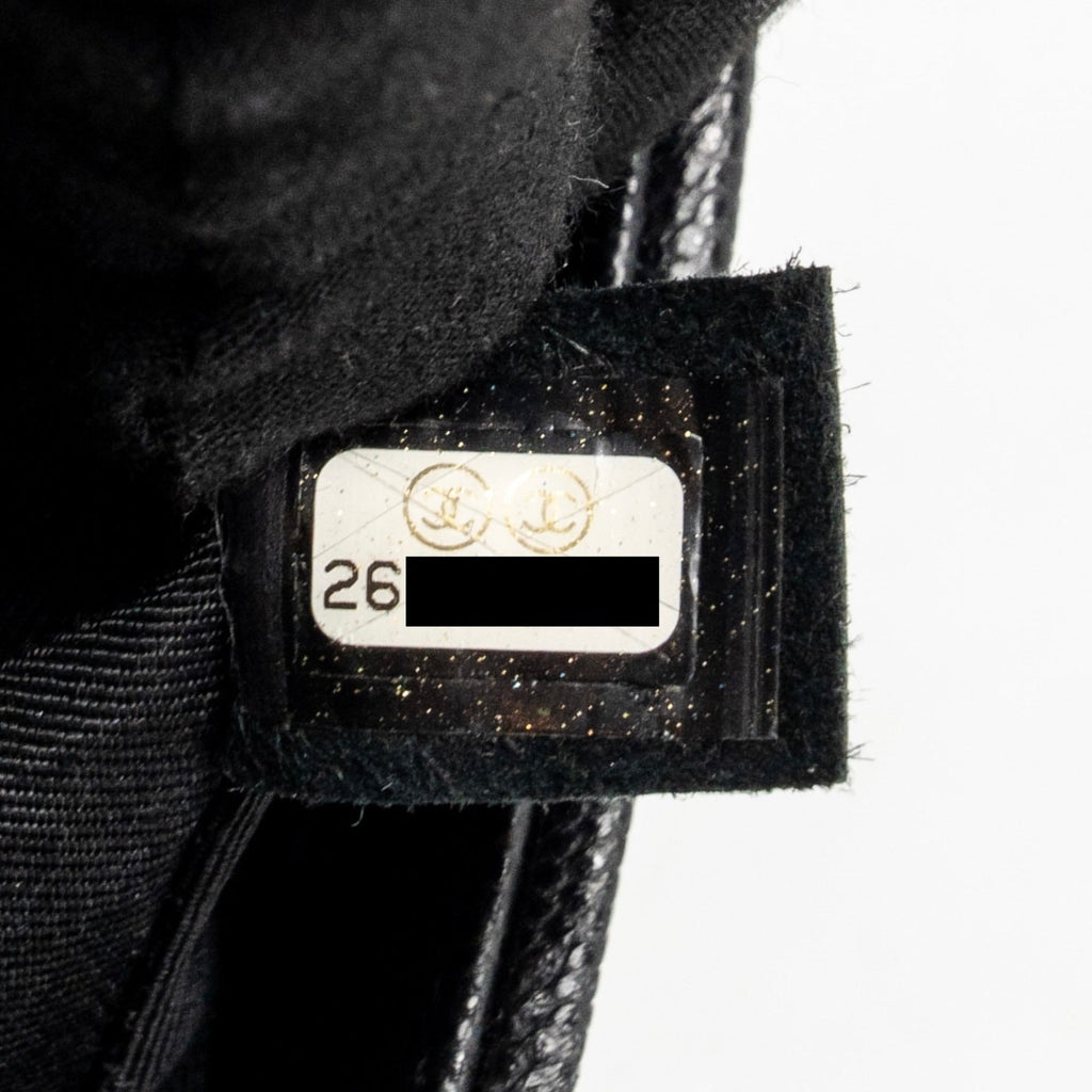 chanel-medium-boy-bag-caviar-black-shw-1