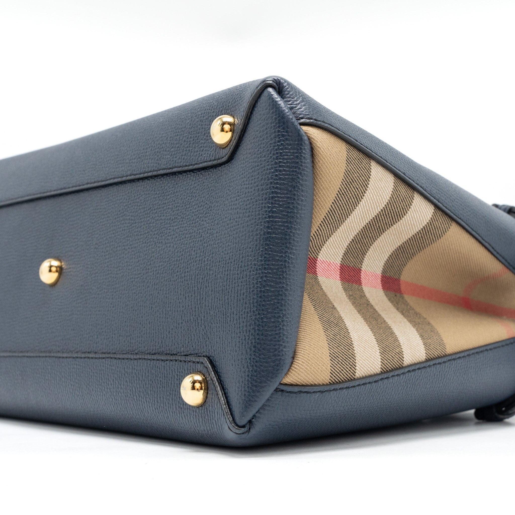 burberry-the-large-banner-bag-calfskin-dark-blue-multicolour-ghw-1
