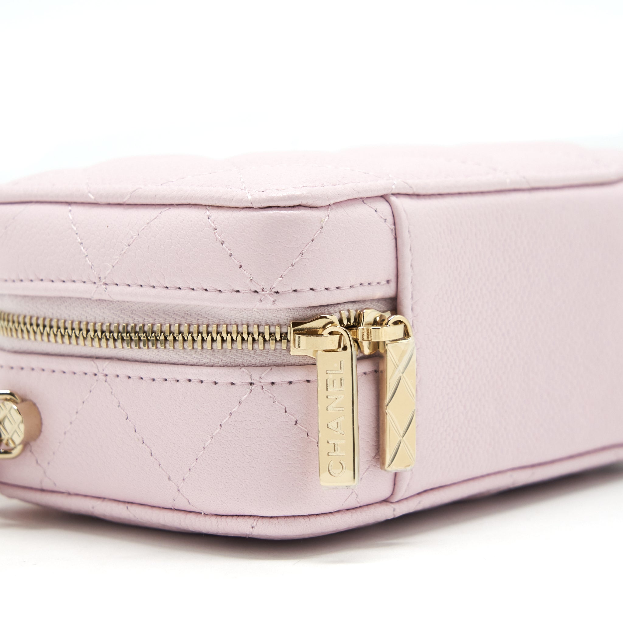 chanel-22p-top-handle-mini-vanity-with-chain-light-pink-lghw