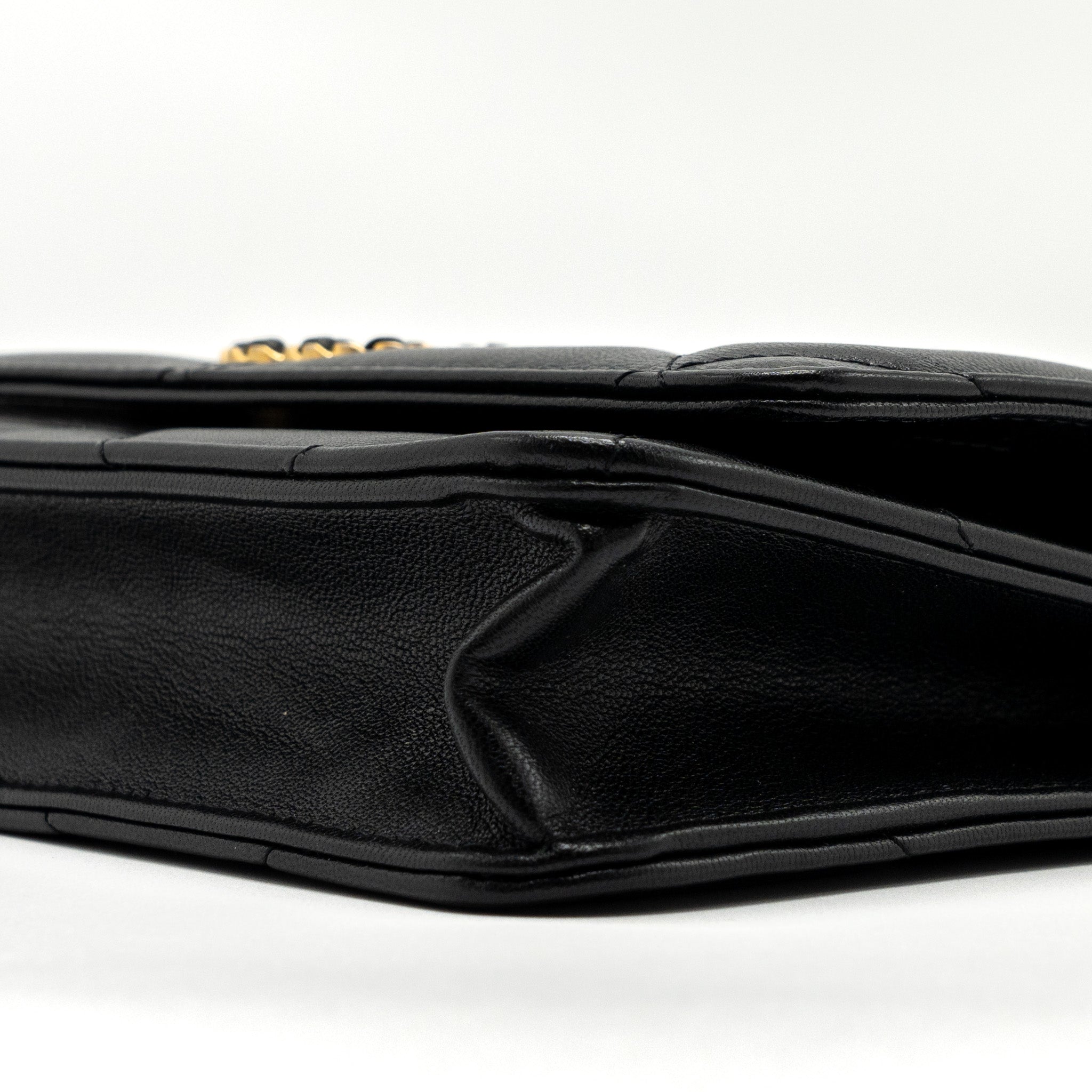 chanel-19-wallet-on-chain-lambskin-black-multicolor-hardware