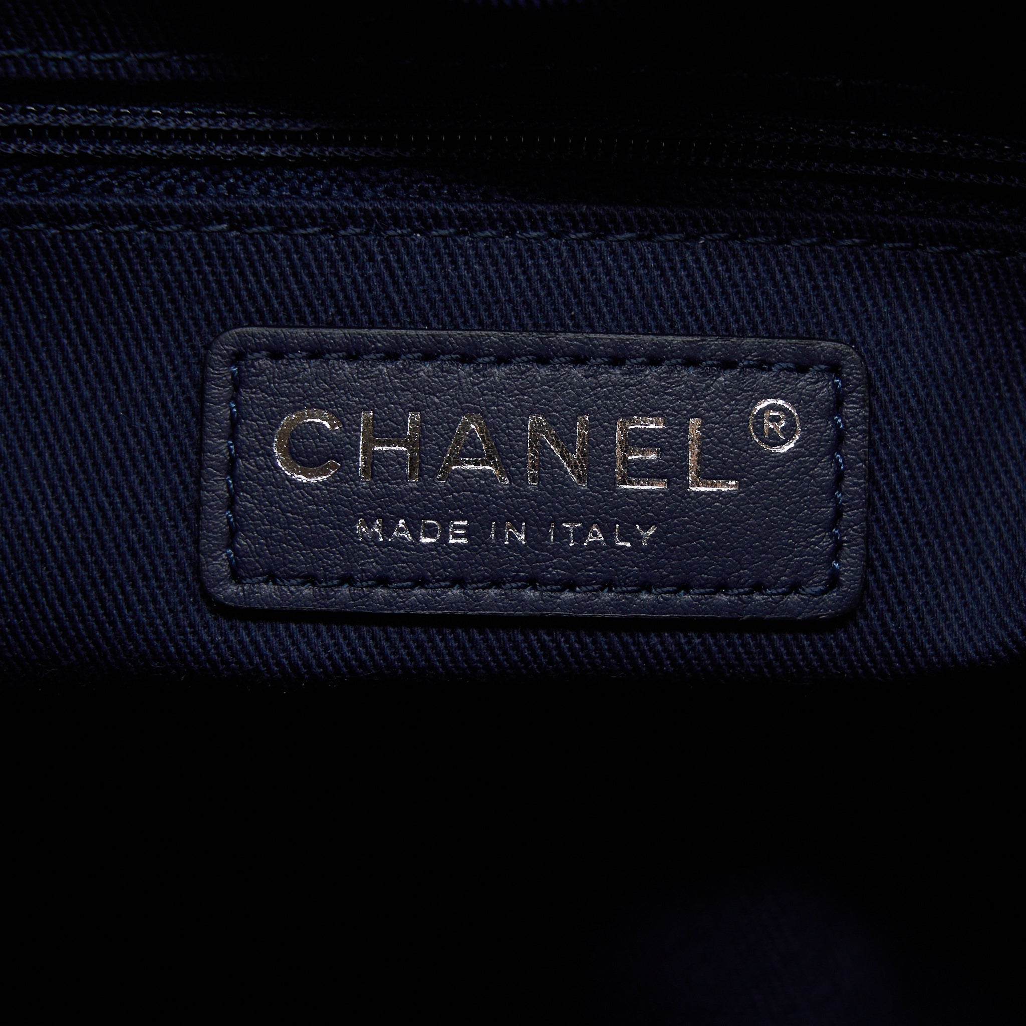 chanel-pm-deauville-tote-bag-canvas-navy-shw-microchip