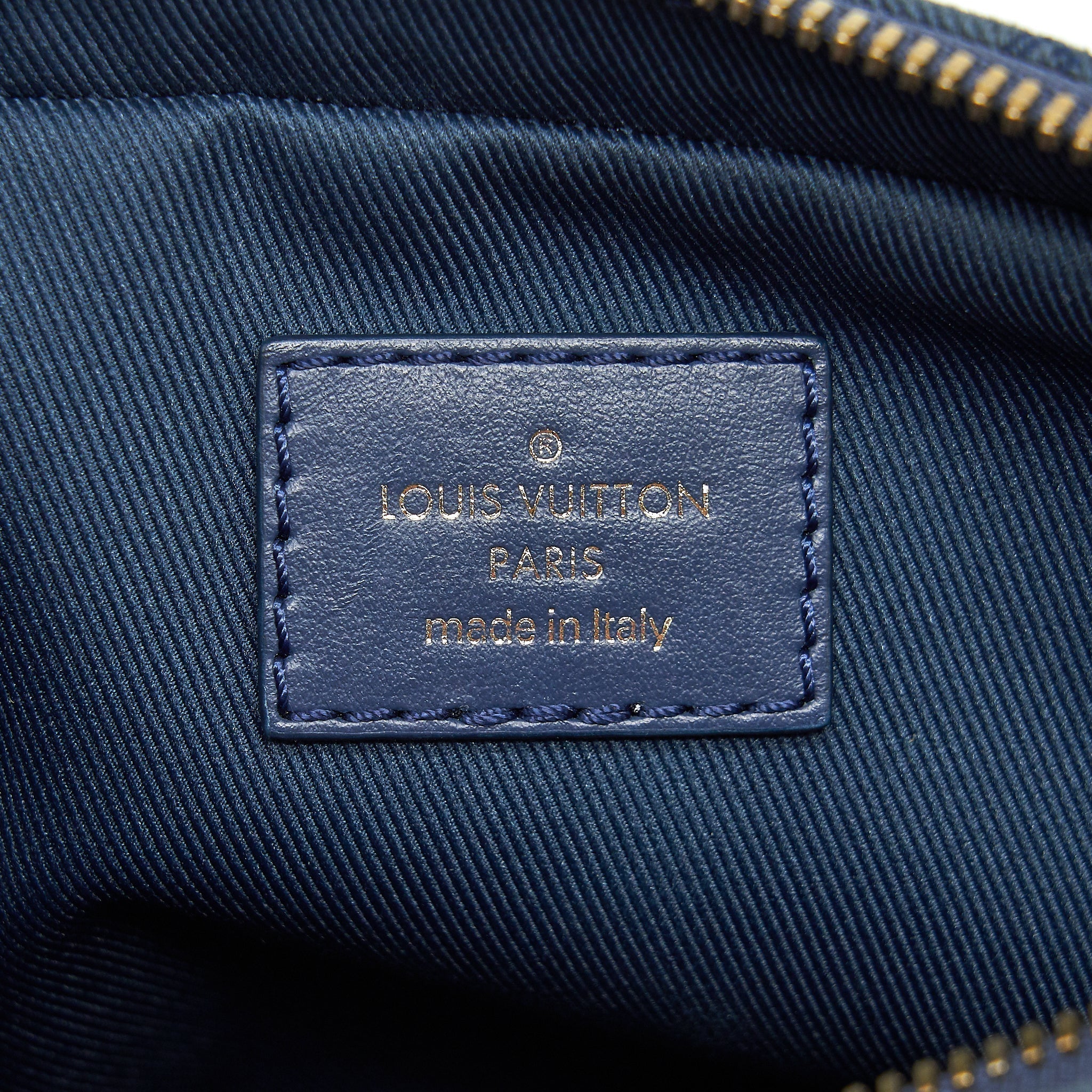 louis-vuitton-outd-bumbag-denim-navy