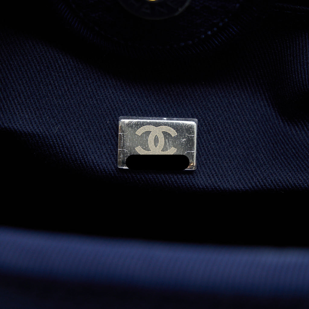chanel-pm-deauville-tote-bag-canvas-navy-shw-microchip