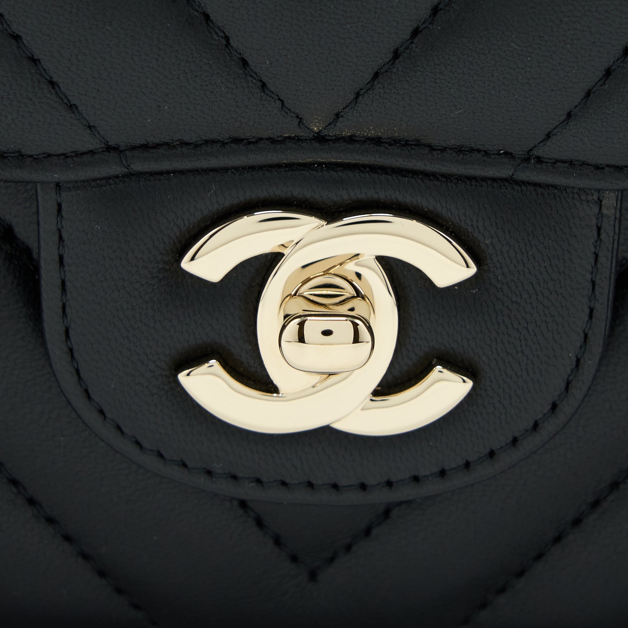 copy-of-chanel-medium-chevron-classic-double-flap-lambskin-black-lghw