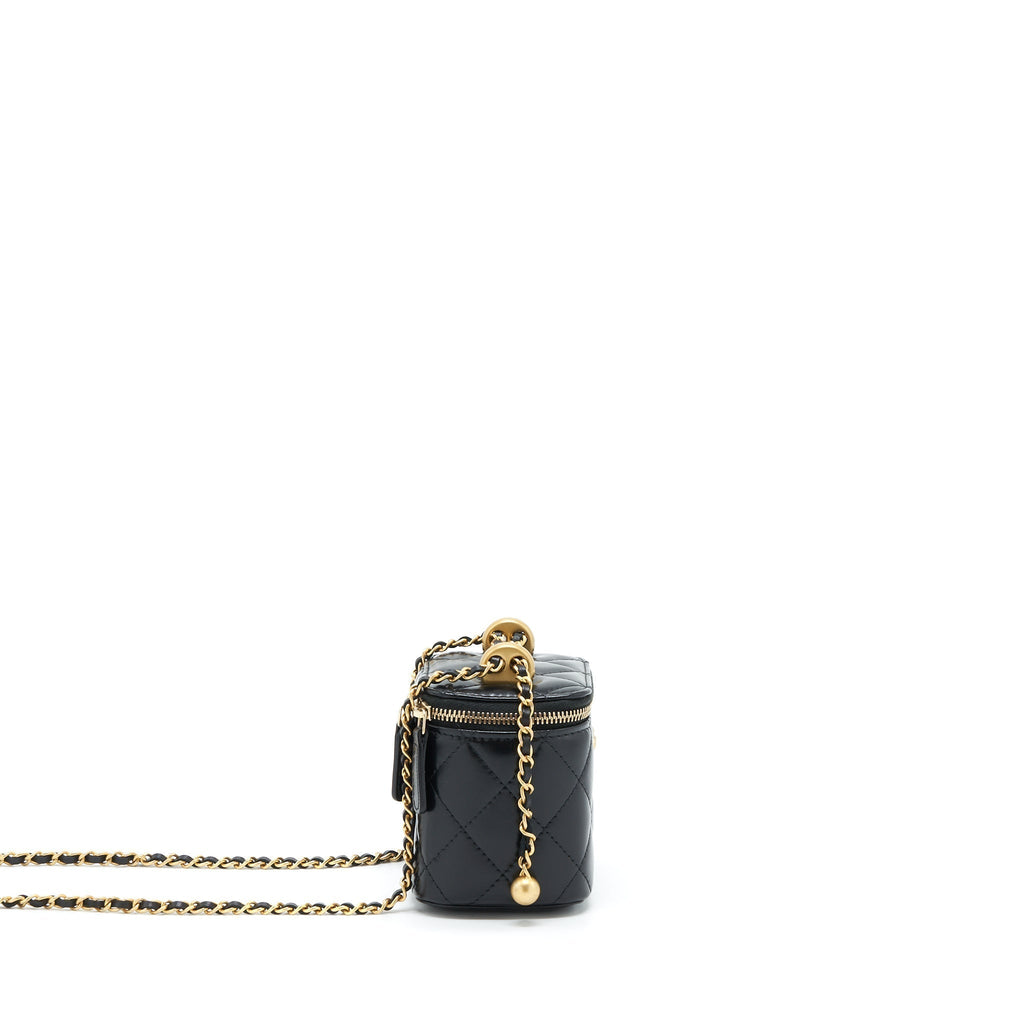 chanel-21a-gold-crush-mini-vanity-case-calfskin-black-ghw-1