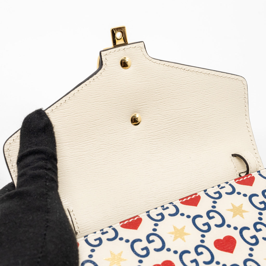 gucci-mini-top-handle-sylvie-tote-bag-with-heart-print-limited-white-multicolor-ghw