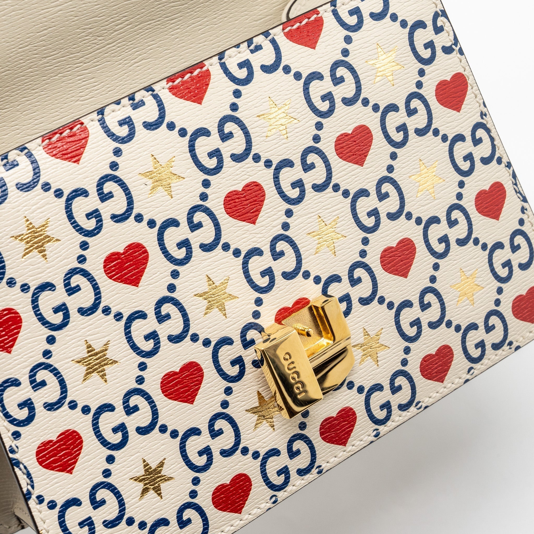 gucci-mini-top-handle-sylvie-tote-bag-with-heart-print-limited-white-multicolor-ghw