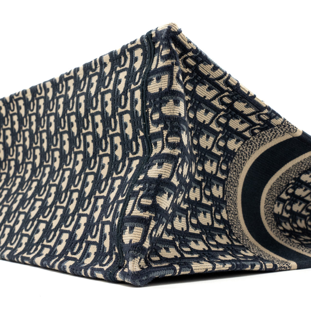 dior-large-book-tote-ecru-and-blue-dior-oblique-embroidery