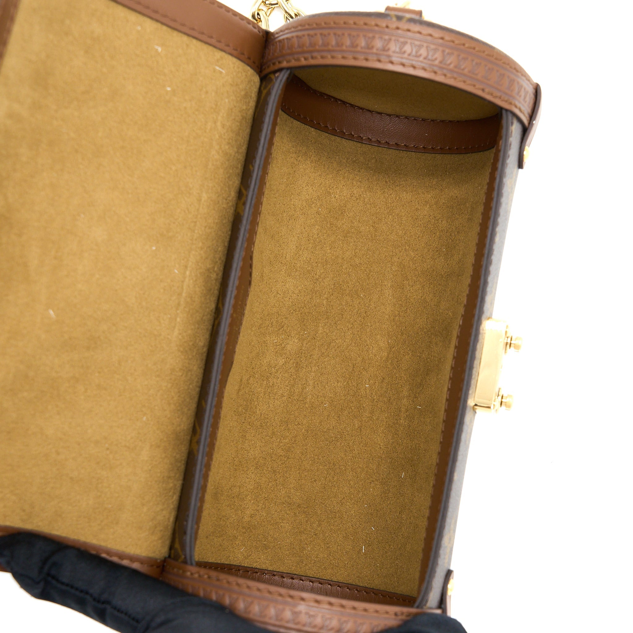 louis-vuitton-papillon-trunk-monogram-canvas-ghw-1