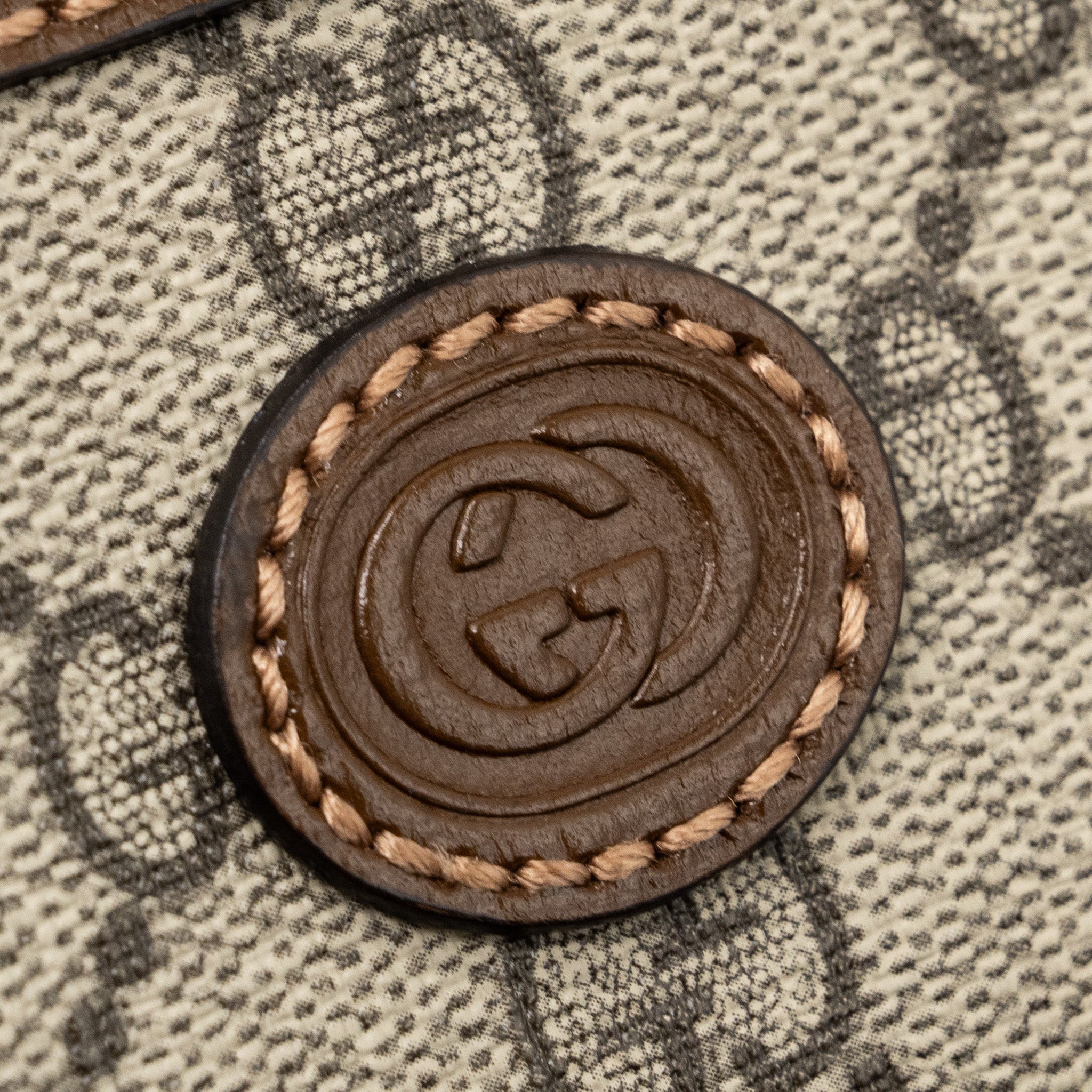 gucci-belt-bag-interlocking-g-canvas-gg-supreme-ghw
