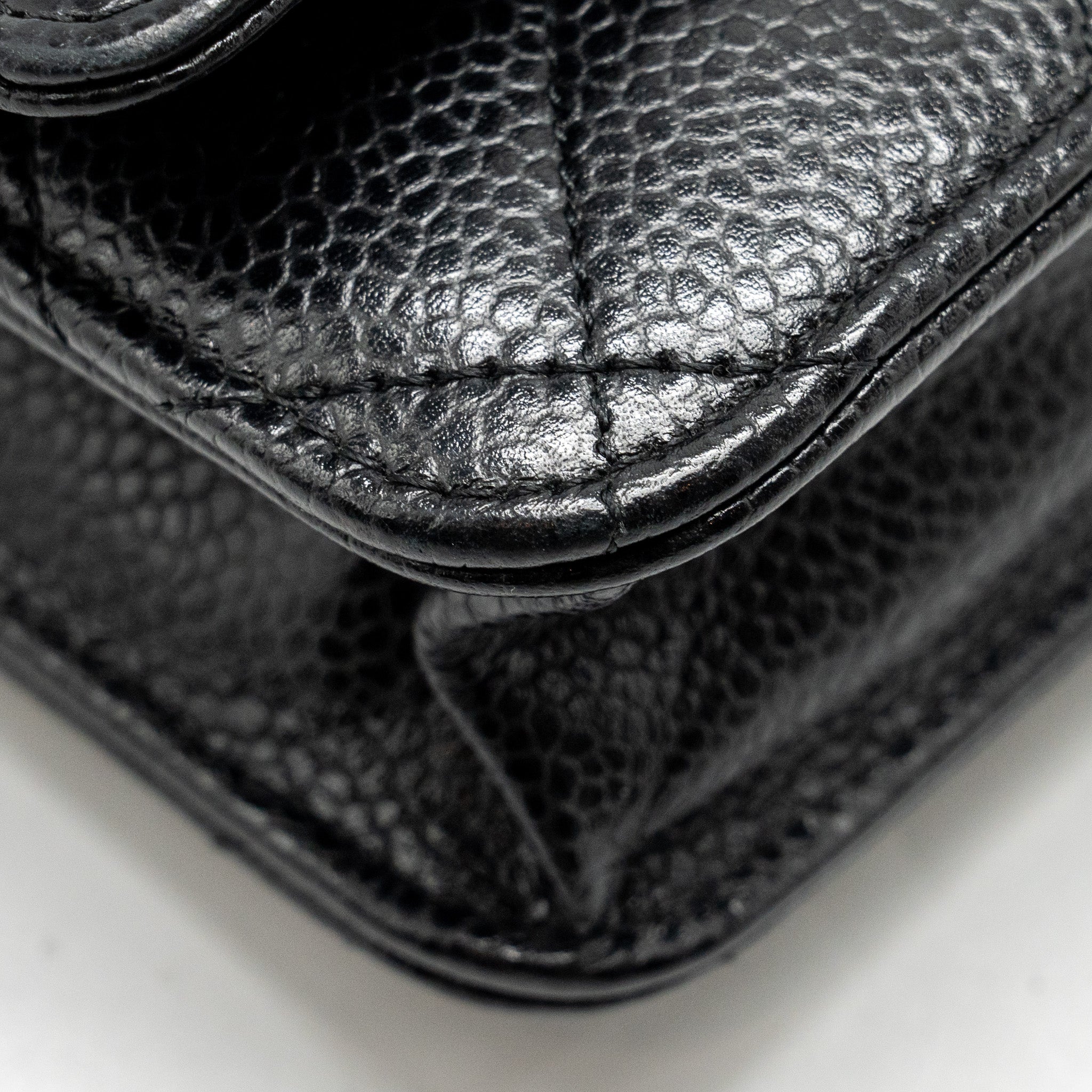 chanel-classic-wallet-on-chain-caviar-black-shw-9
