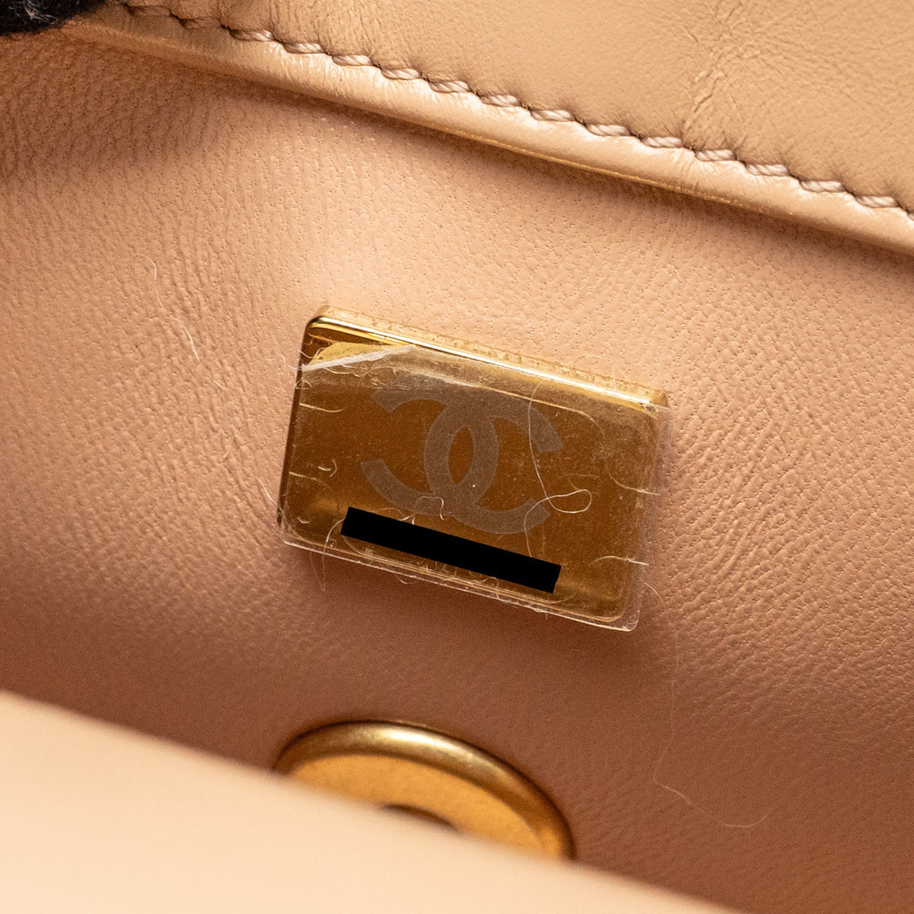 chanel-gold-crush-mini-flap-bag-calfskin-beige-ghw-microchip