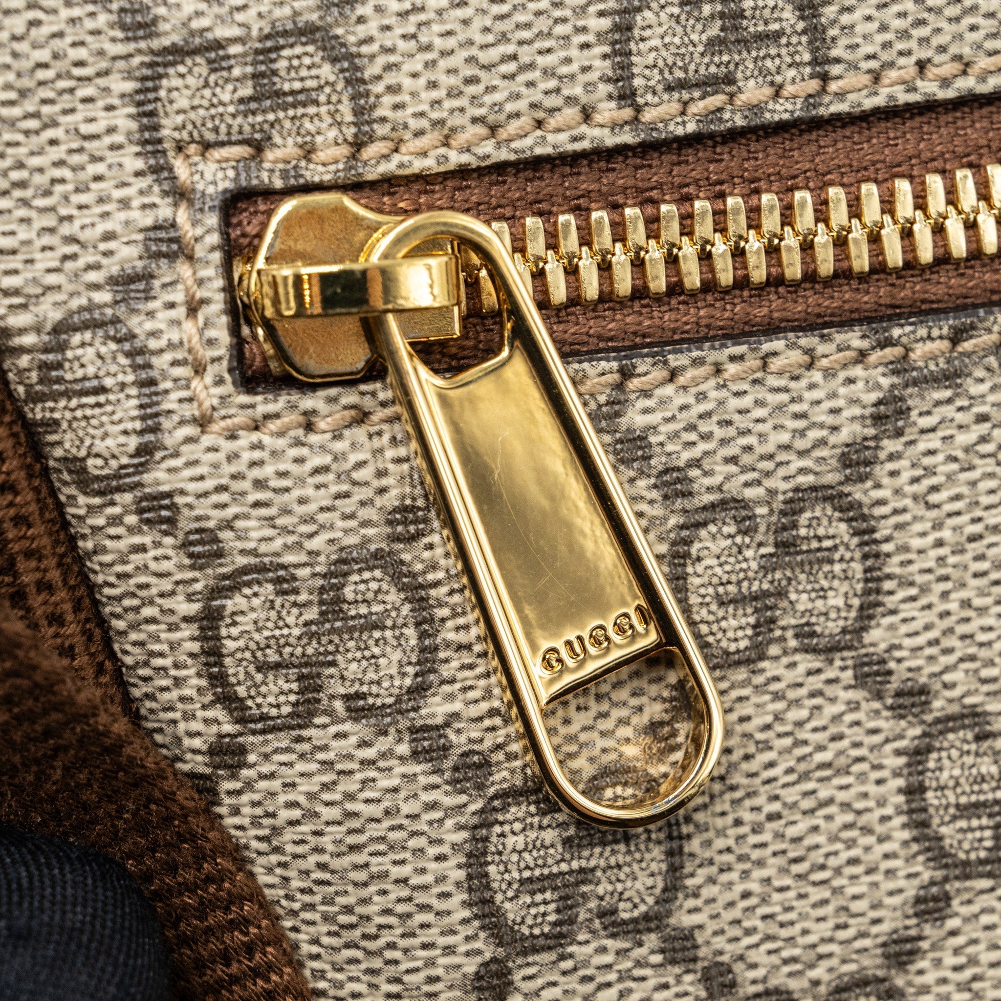 gucci-belt-bag-interlocking-g-canvas-gg-supreme-ghw