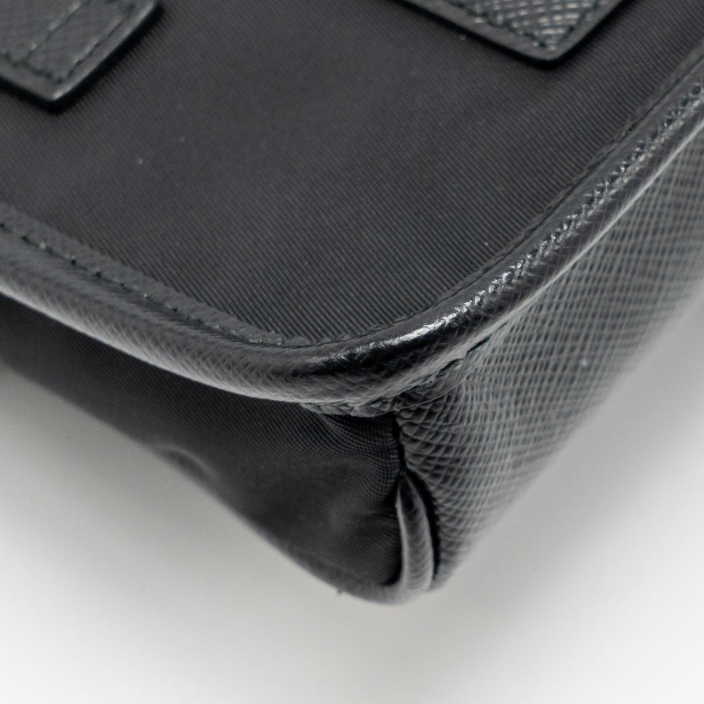 prada-trimmed-saffiano-phone-case-re-nylon-black-shw