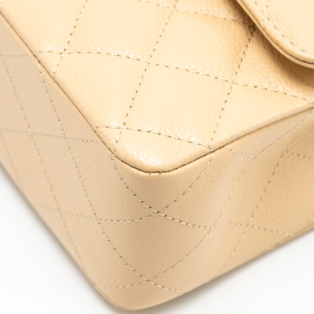 chanel-medium-classic-double-flap-bag-caviar-beige-ghw-3
