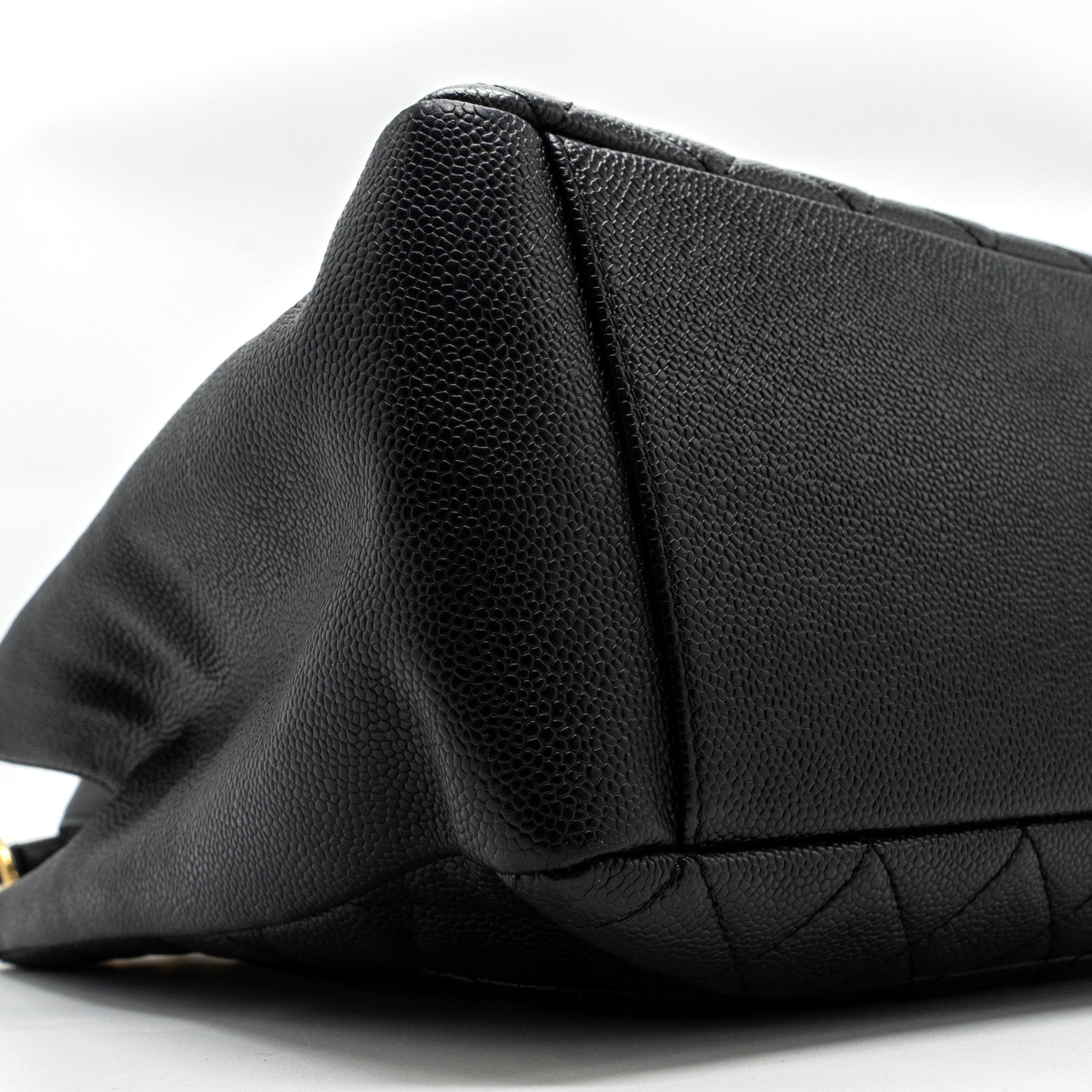 chanel-grand-shopping-tote-caviar-black-ghw-1