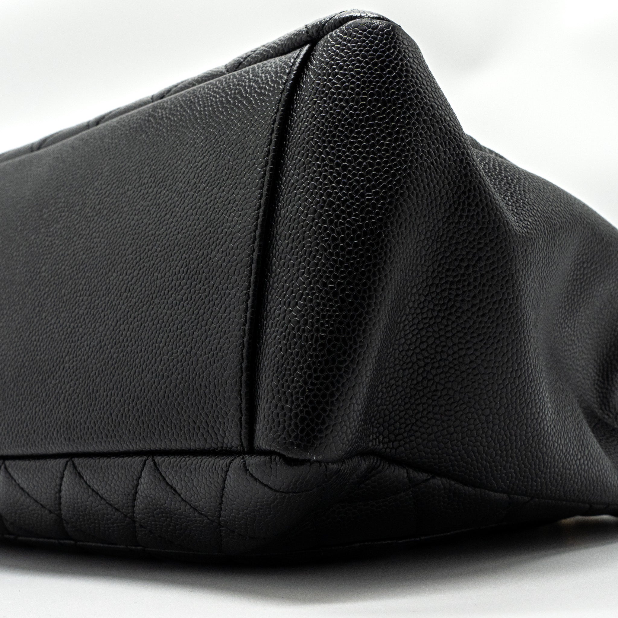 chanel-grand-shopping-tote-caviar-black-ghw-1