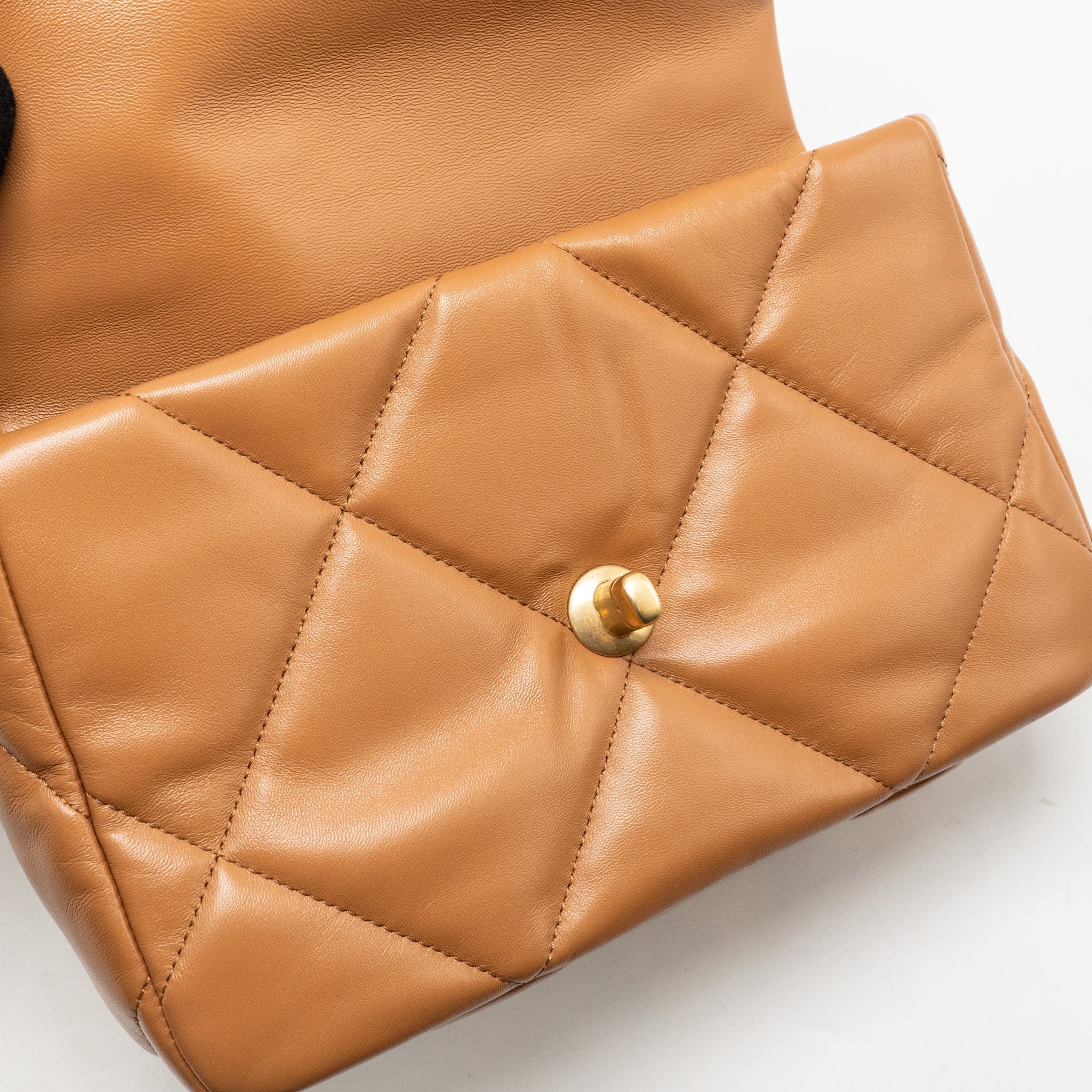 chanel-small-19-bag-lambskin-caramel-multicoloured-hardwaremicrochip