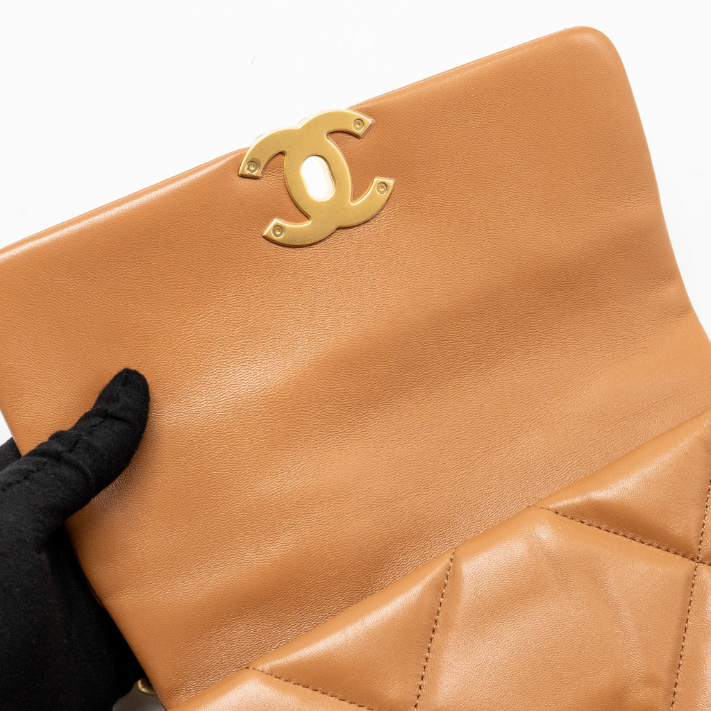 chanel-small-19-bag-lambskin-caramel-multicoloured-hardwaremicrochip