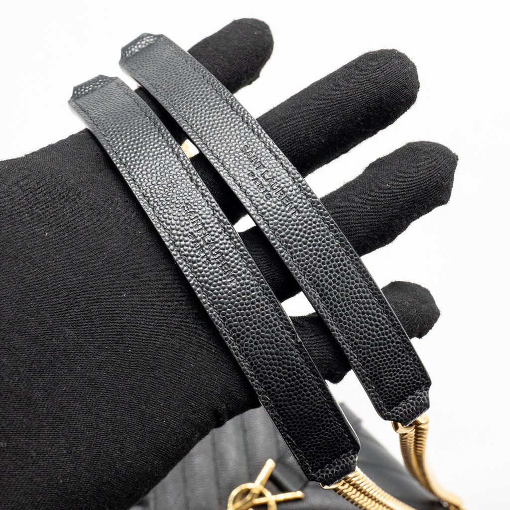 saint-laurent-ysl-medium-envelope-bag-calfskin-black-ghw