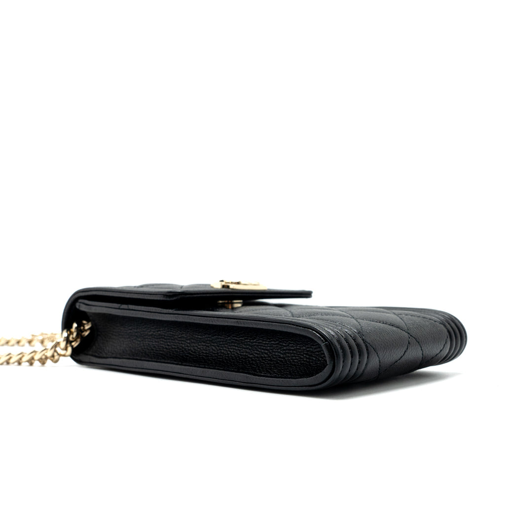 chanel-vertical-phone-pouch-caviar-black-lghw