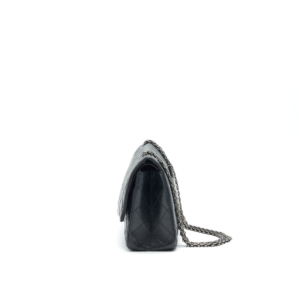 chanel-reissue-226-in-black-ruthenium-silver-hardware-1