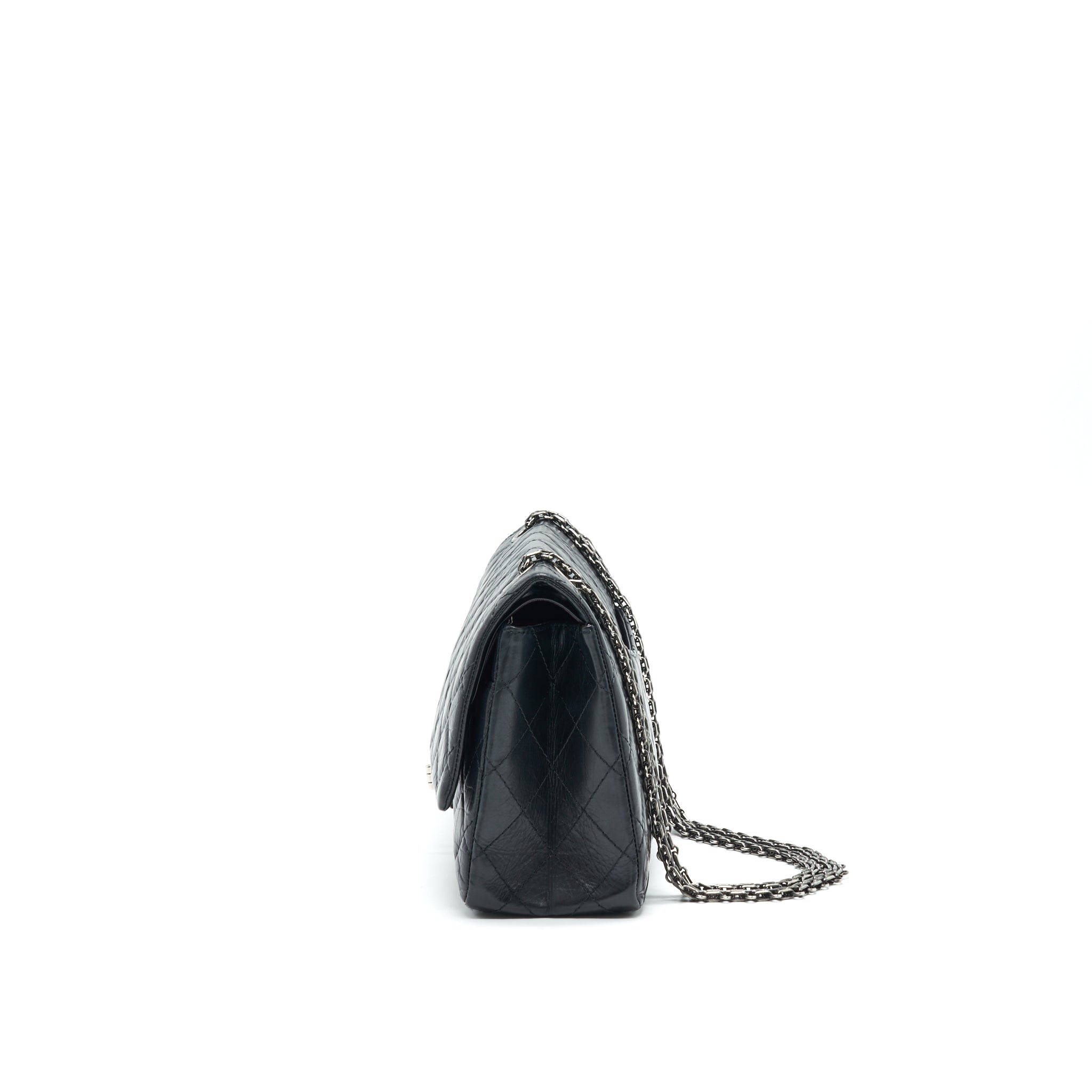 chanel-reissue-226-in-black-ruthenium-silver-hardware-1