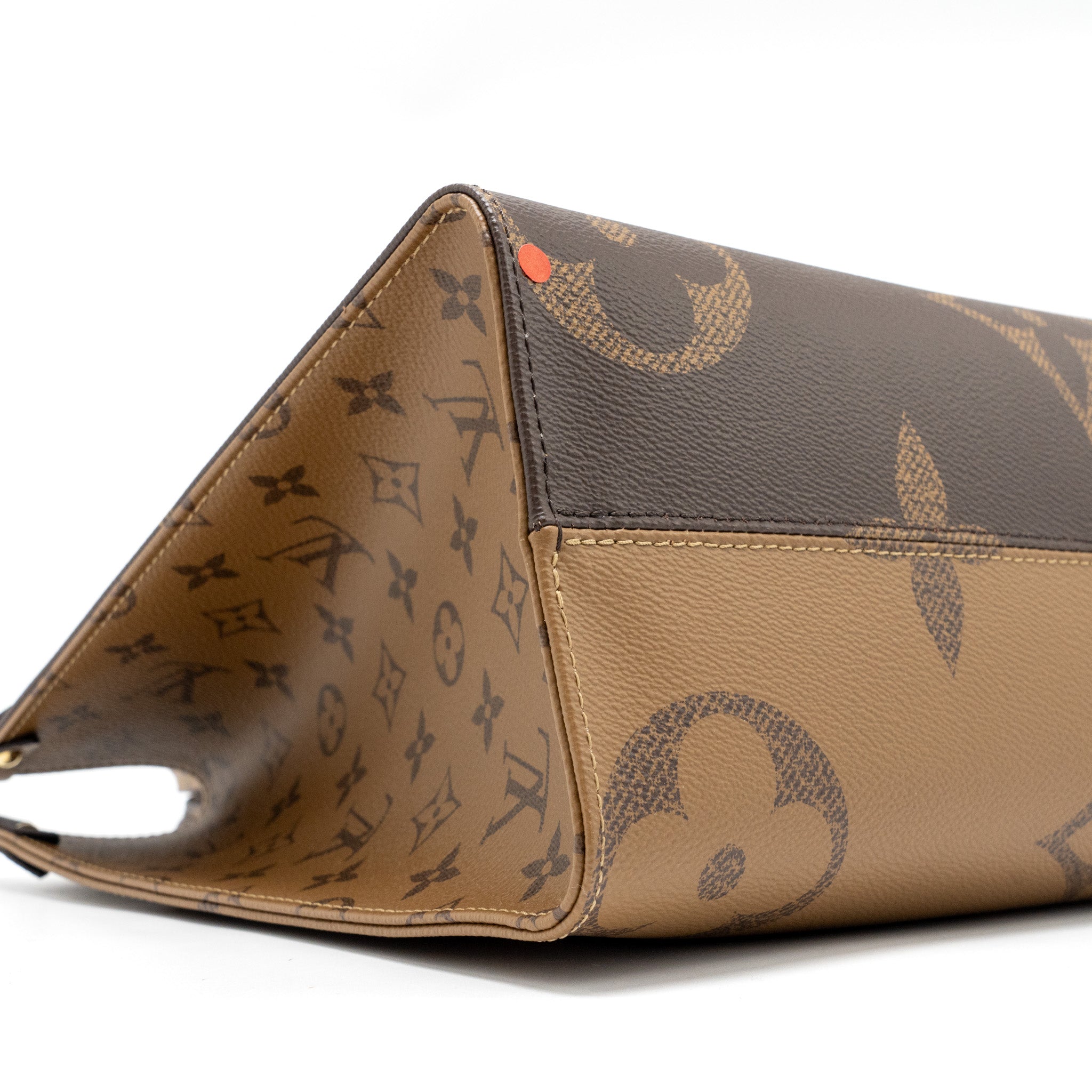 louis-vuitton-onthego-mm-monogram-canvas-ghw-5