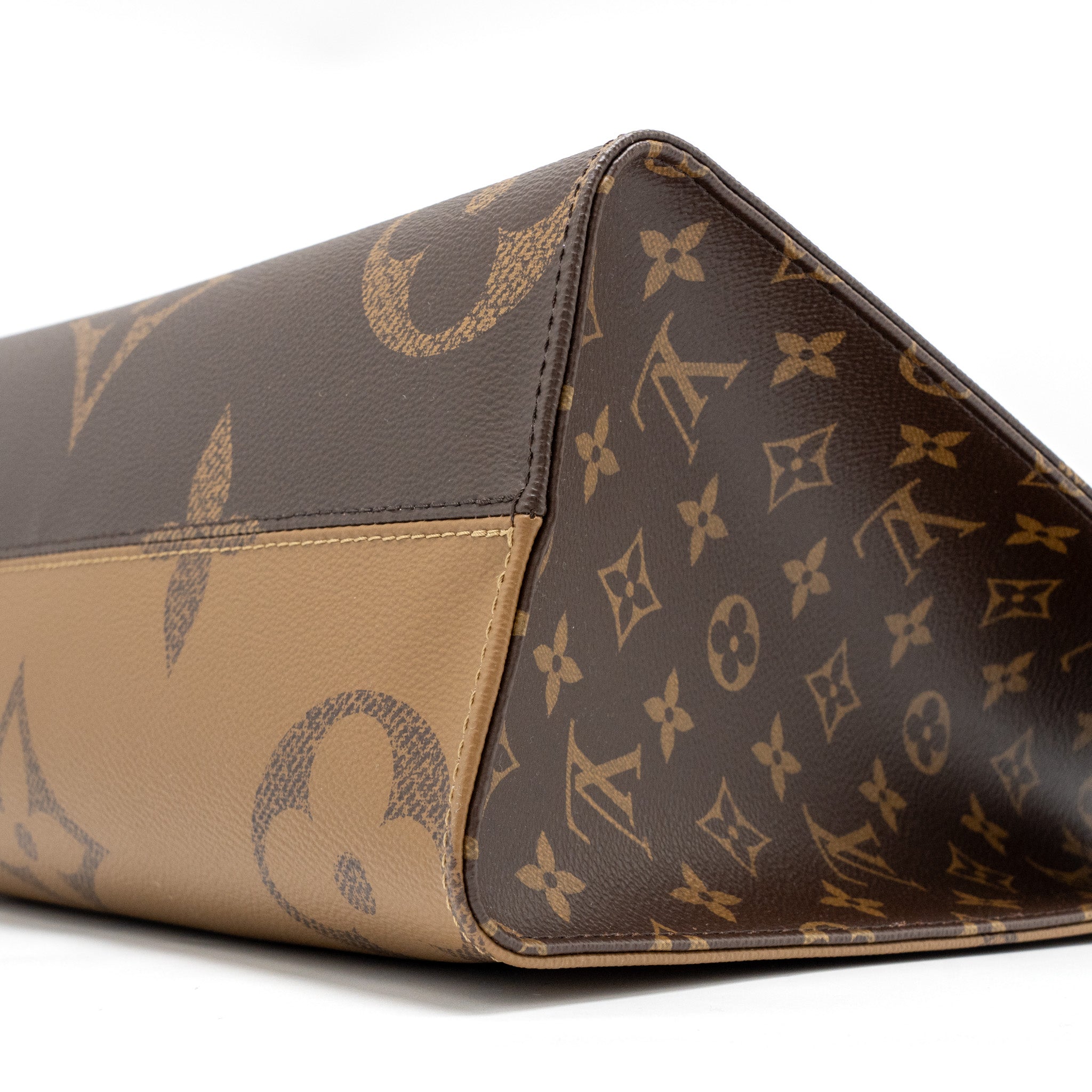 louis-vuitton-onthego-mm-monogram-canvas-ghw-5