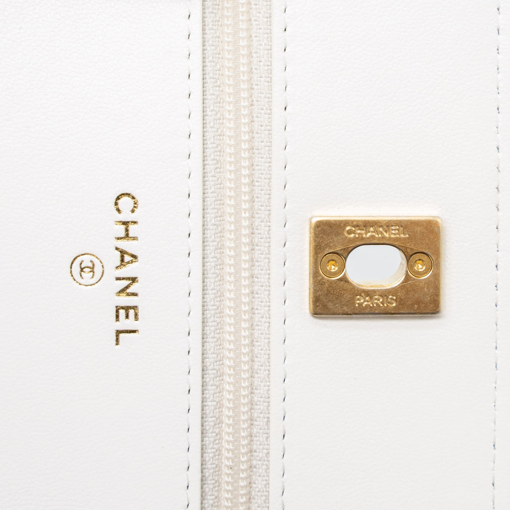 chanel-pearl-crush-wallet-on-chain-lambskin-white-ghw-microchip-2