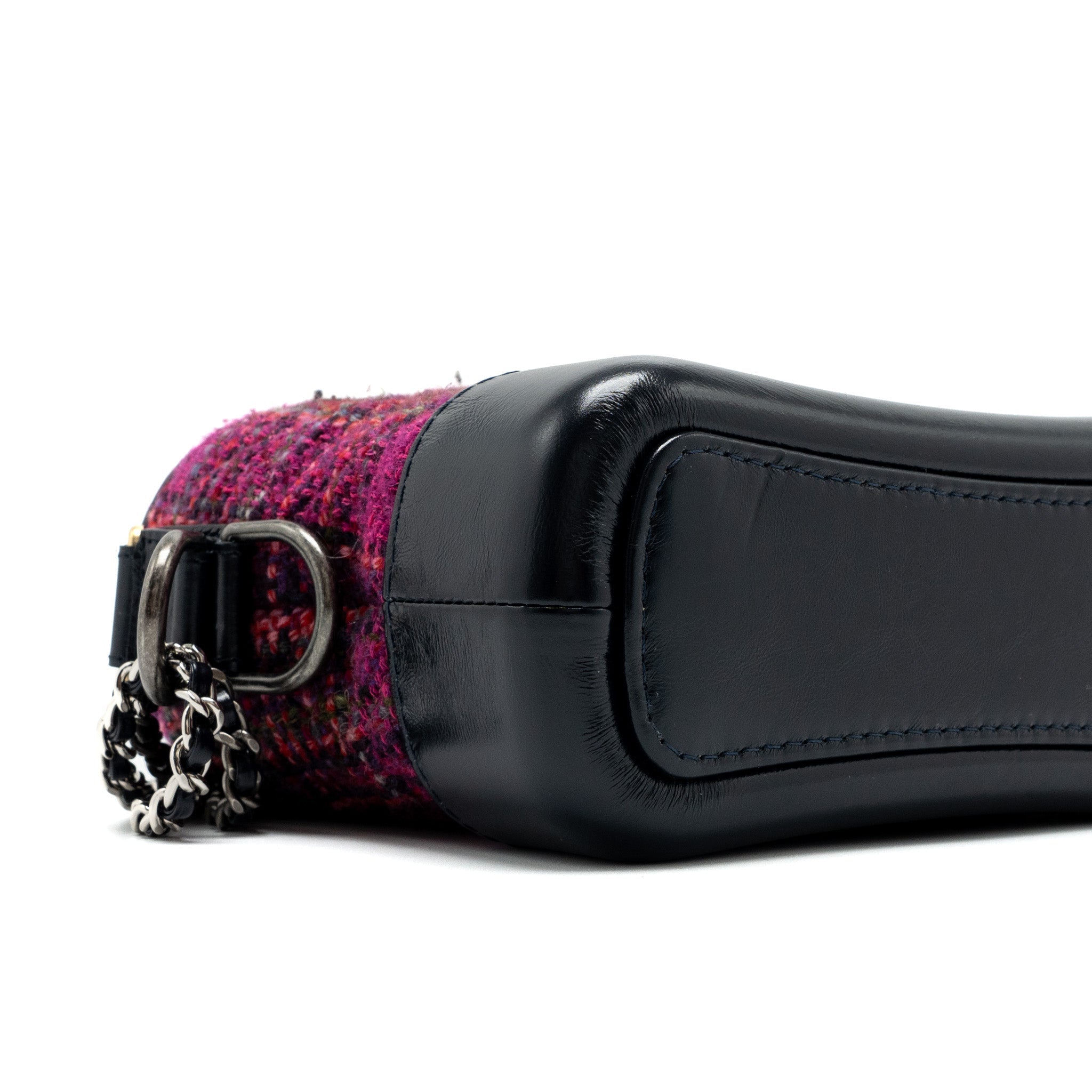 chanel-small-gabrielle-hobo-bag-tweed-calfskin-multicolour-multicolour-hardware