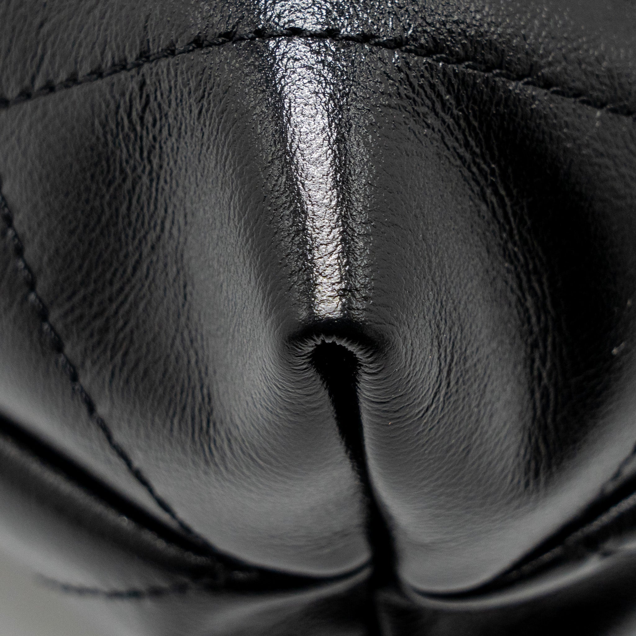 chanel-small-coco-handle-with-lizard-embossed-handle-caviar-black-lghw-microchip-copy