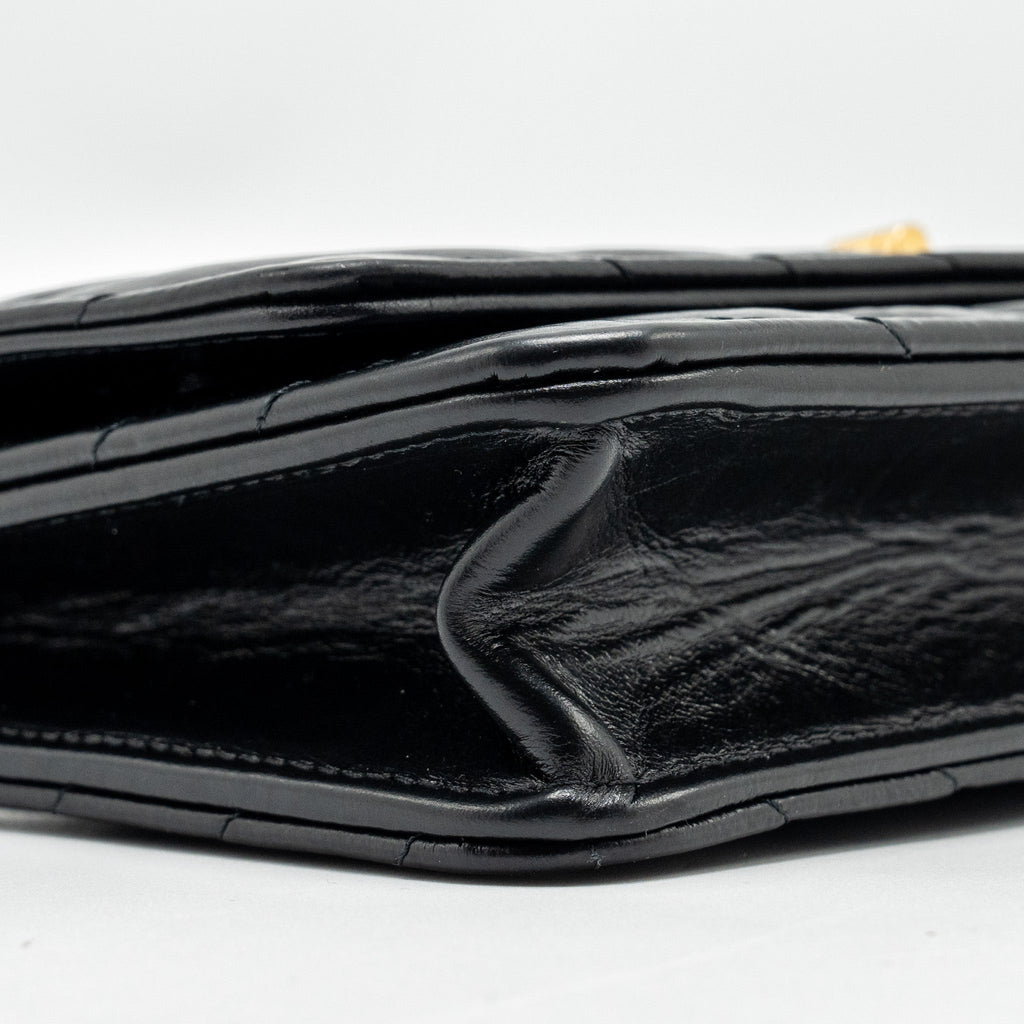 chanel-chevron-2-55-reissue-wallet-on-chain-aged-calfskin-black-ghw-microchip