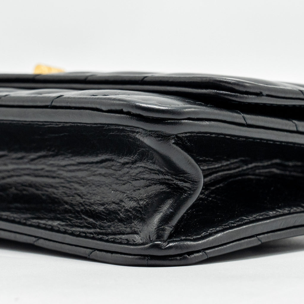 chanel-chevron-2-55-reissue-wallet-on-chain-aged-calfskin-black-ghw-microchip
