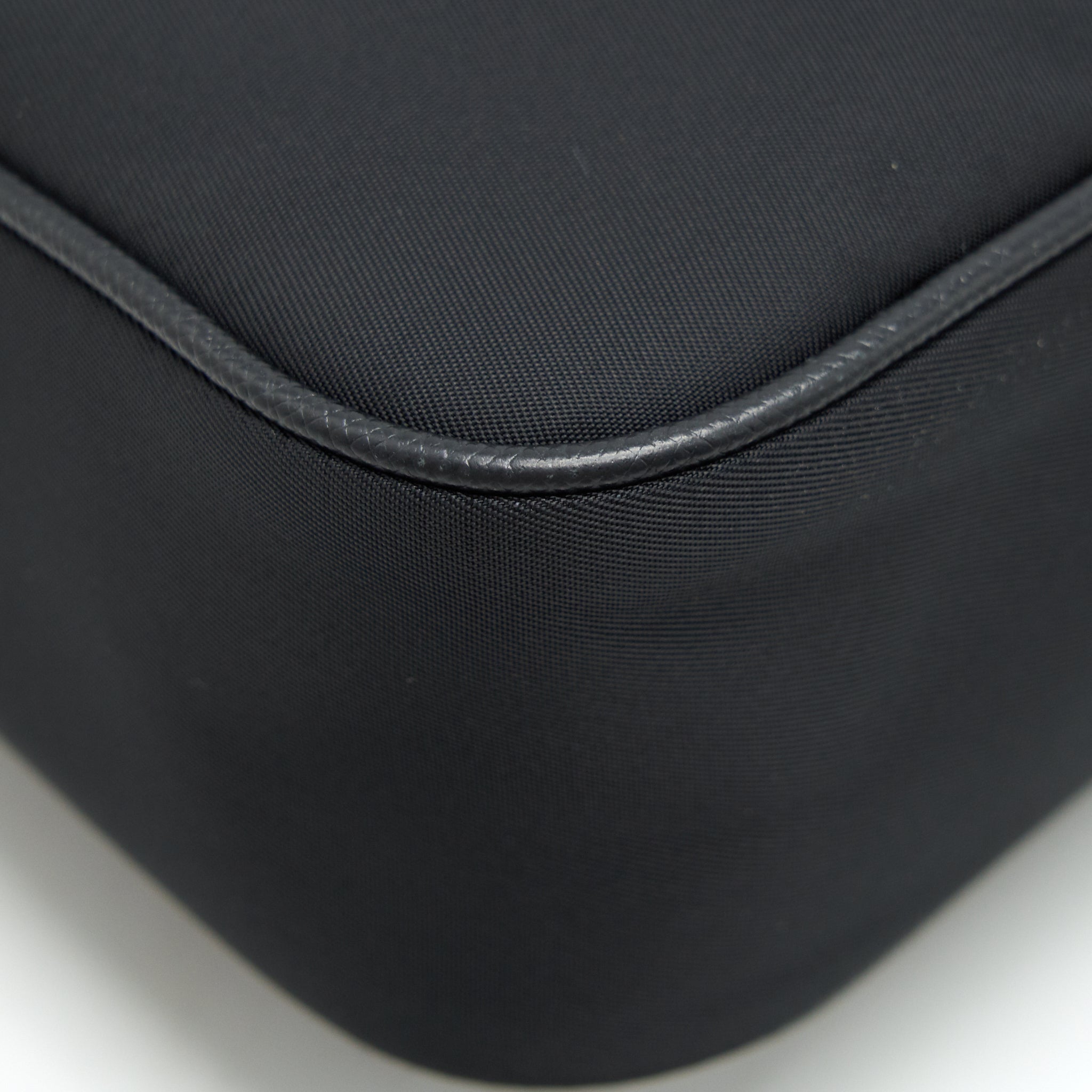 prada-reedition-2005-black-shw-1