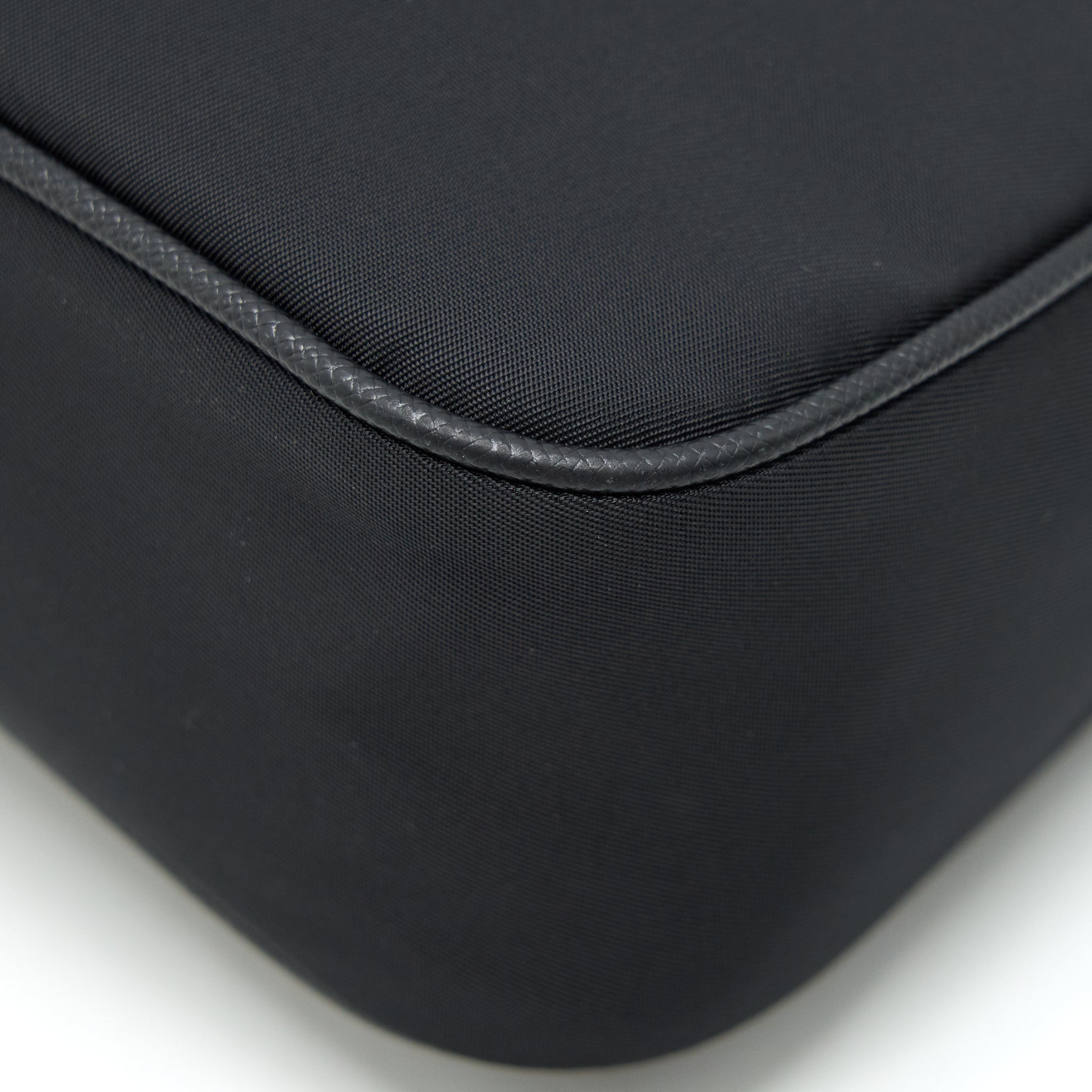 prada-reedition-2005-black-shw-1