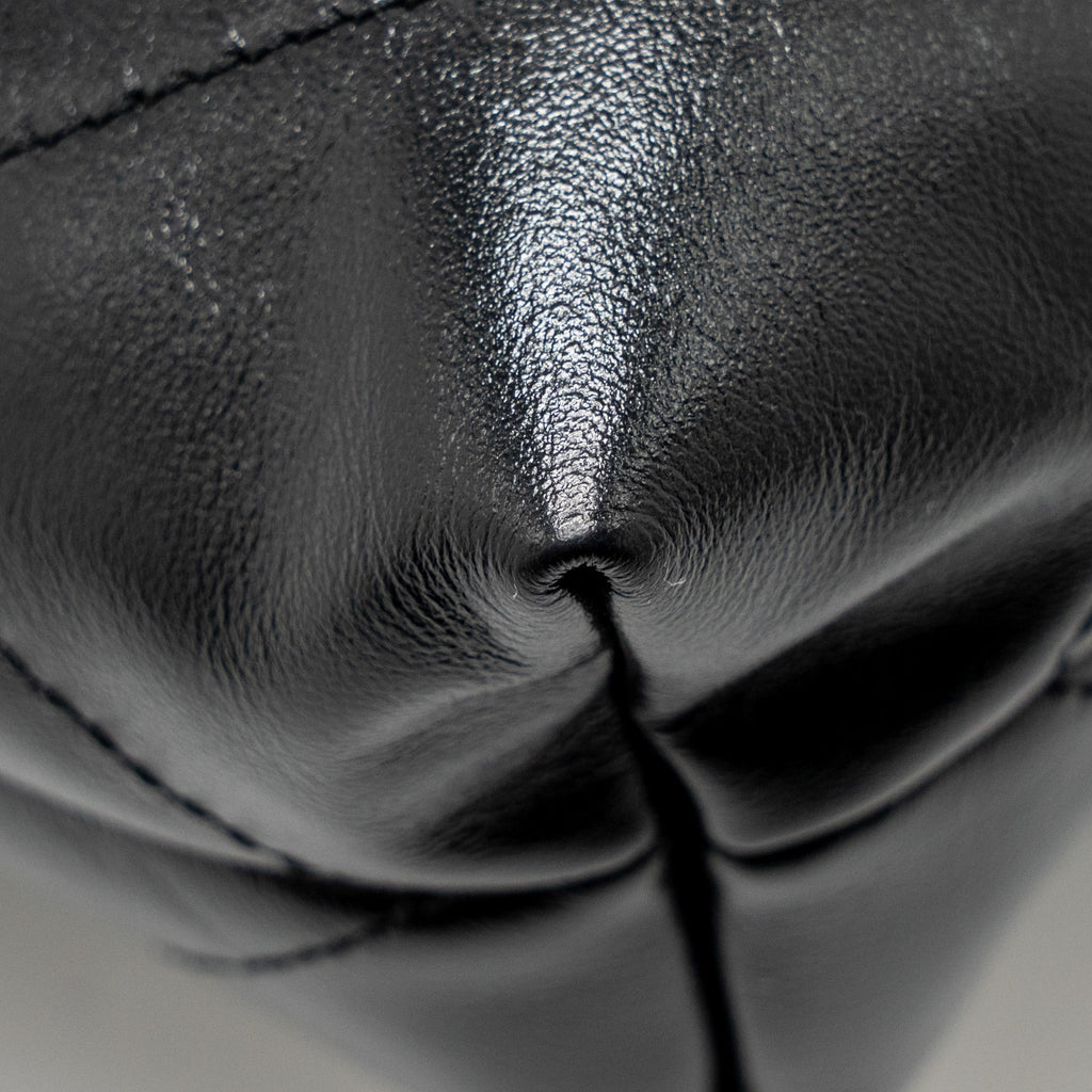 chanel-small-coco-handle-with-lizard-embossed-handle-caviar-black-lghw-microchip-copy