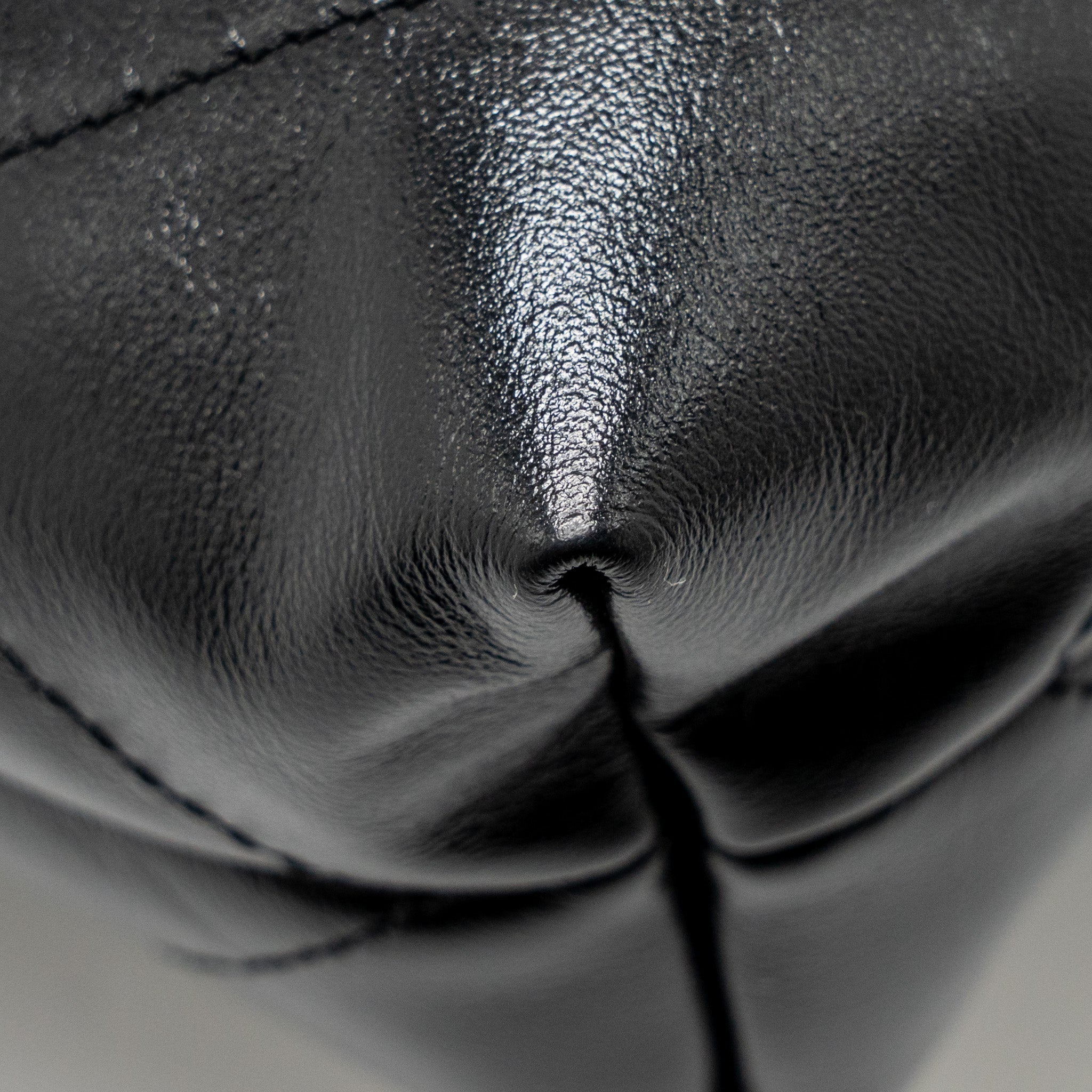 chanel-small-coco-handle-with-lizard-embossed-handle-caviar-black-lghw-microchip-copy
