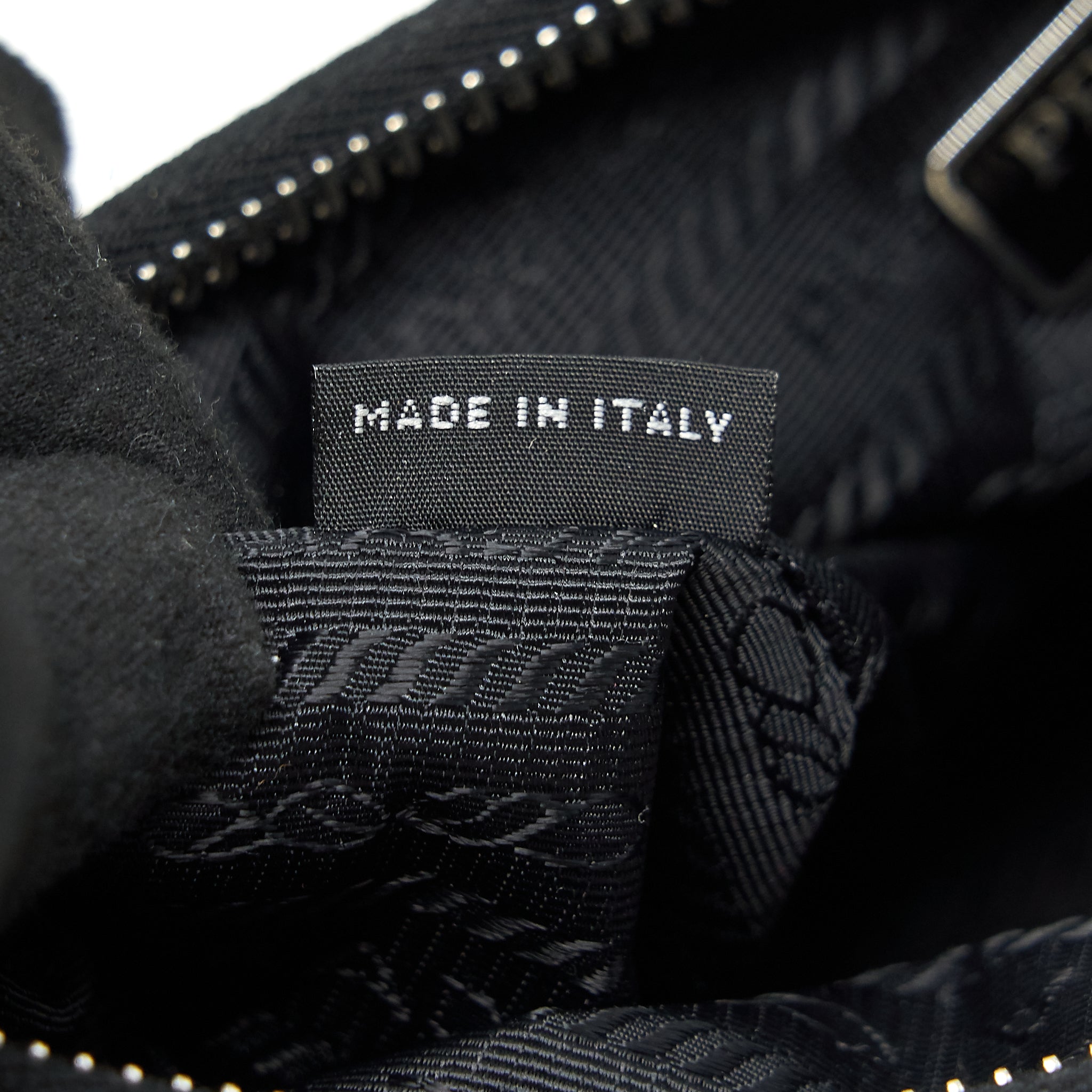 prada-reedition-2005-black-shw-1