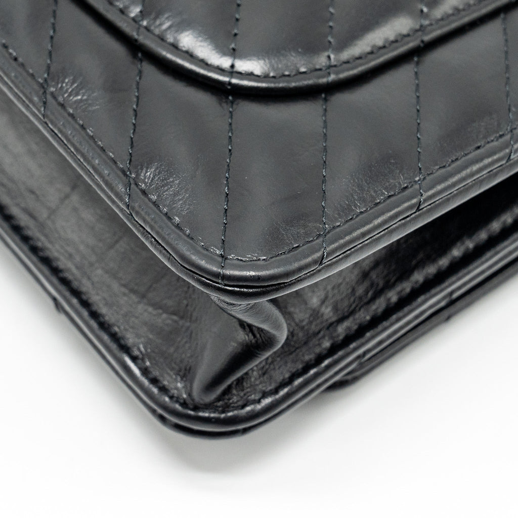 chanel-chevron-2-55-reissue-wallet-on-chain-aged-calfskin-black-ghw-microchip